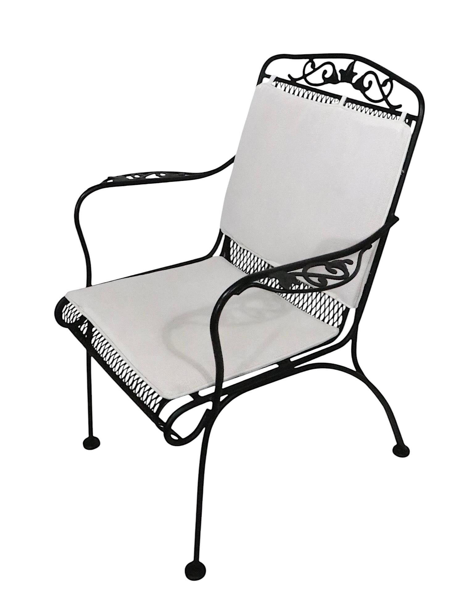 Hollywood Regency Set of Four Garden Patio Poolside Wrought Iron Dining Chairs att. to Woodard For Sale
