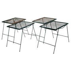 Ensemble de quatre pièces en fer forgé pour le jardin, le patio et la piscine  Tables d'appoint empilables