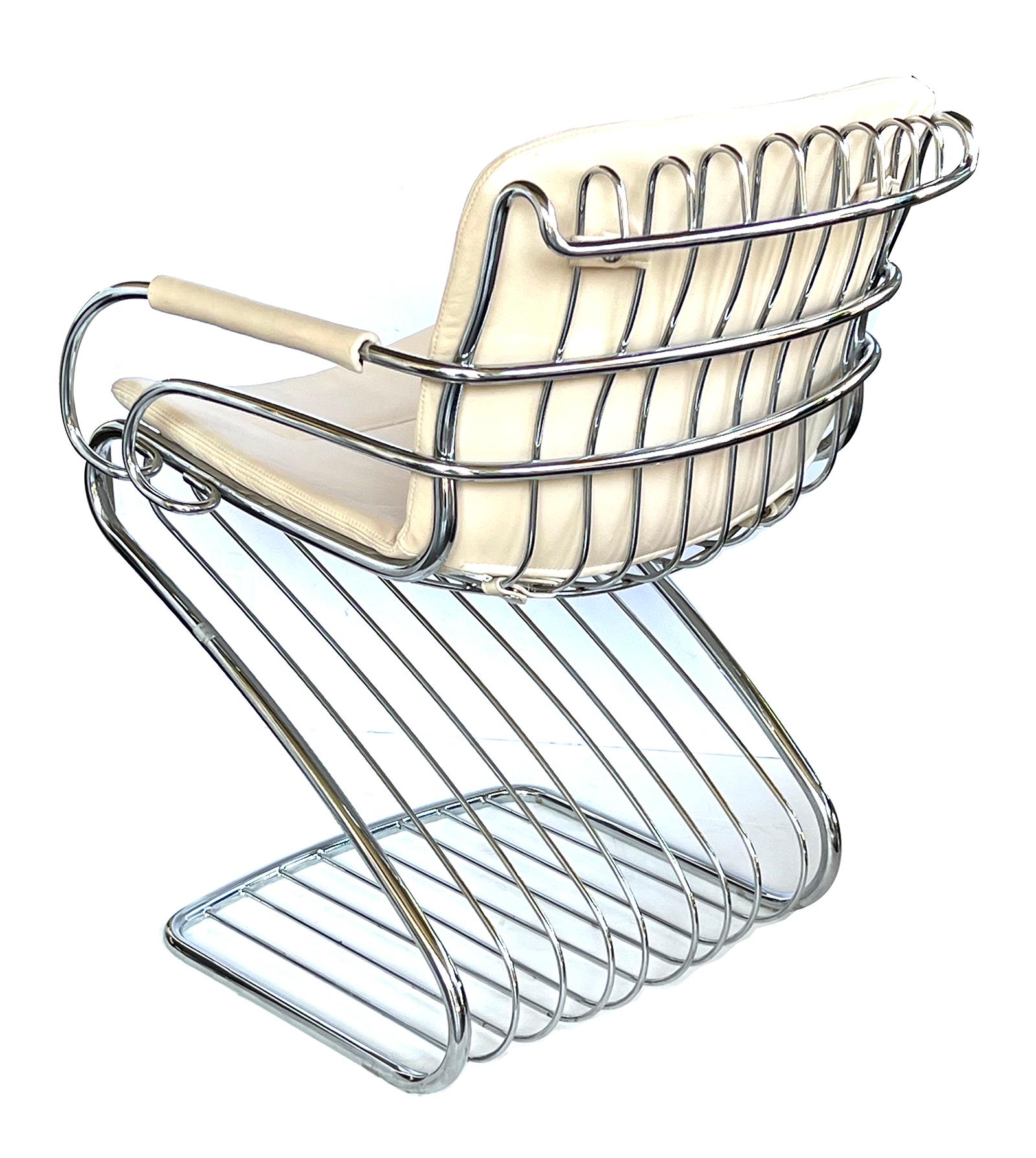 Fin du 20e siècle Ensemble de quatre fauteuils en porte-à-faux tubulaires chromés Gastone Rinaldi pour Rima en vente