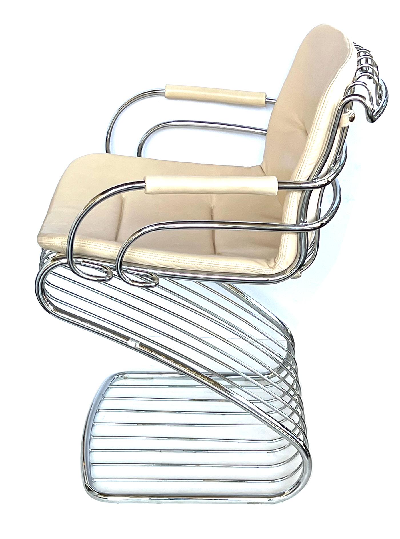 Cuir Ensemble de quatre fauteuils en porte-à-faux tubulaires chromés Gastone Rinaldi pour Rima en vente