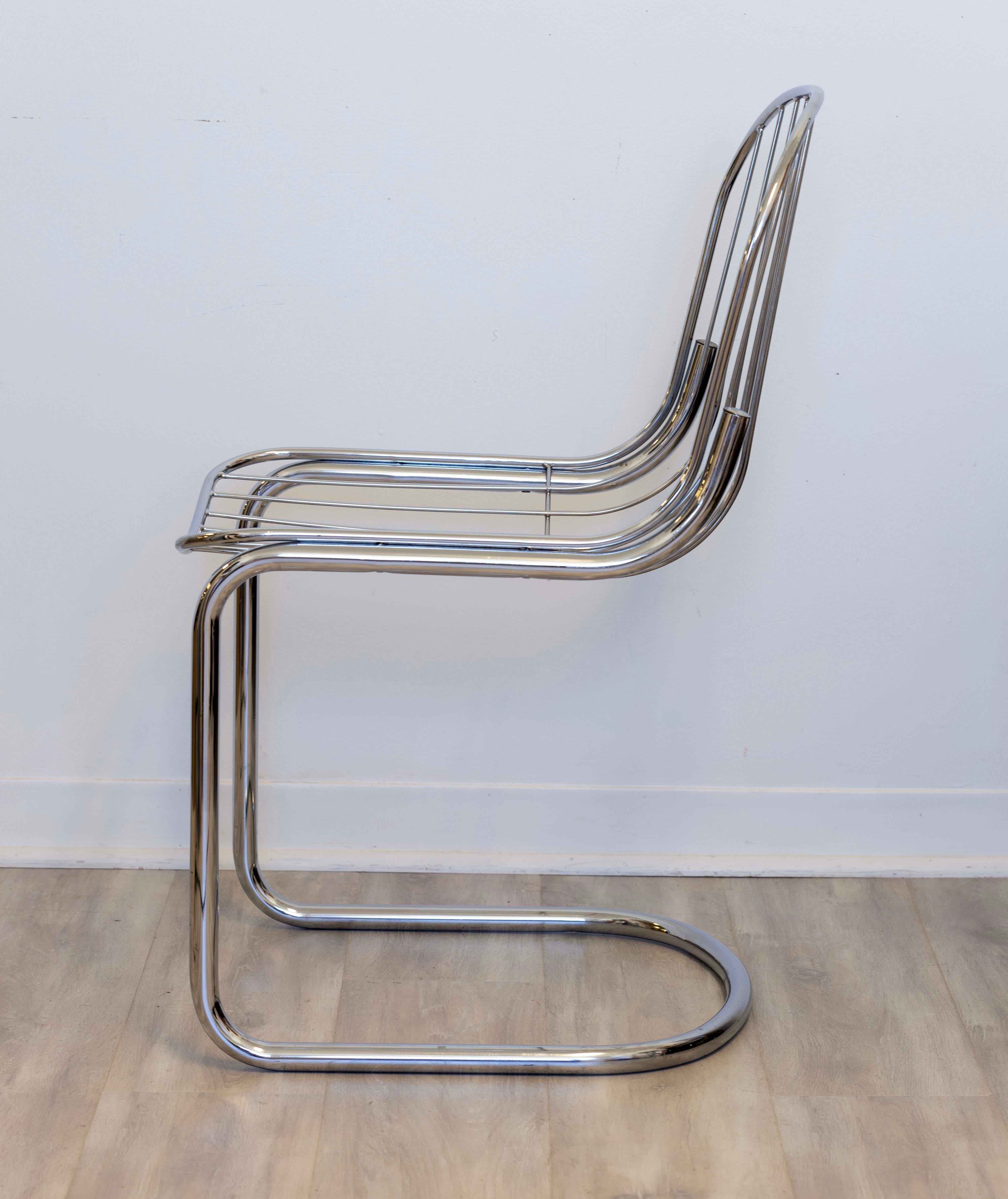 Inconnu Ensemble de quatre chaises de salle à manger vintage postmodernes Gastone Rinaldi en métal des années 1970 en vente