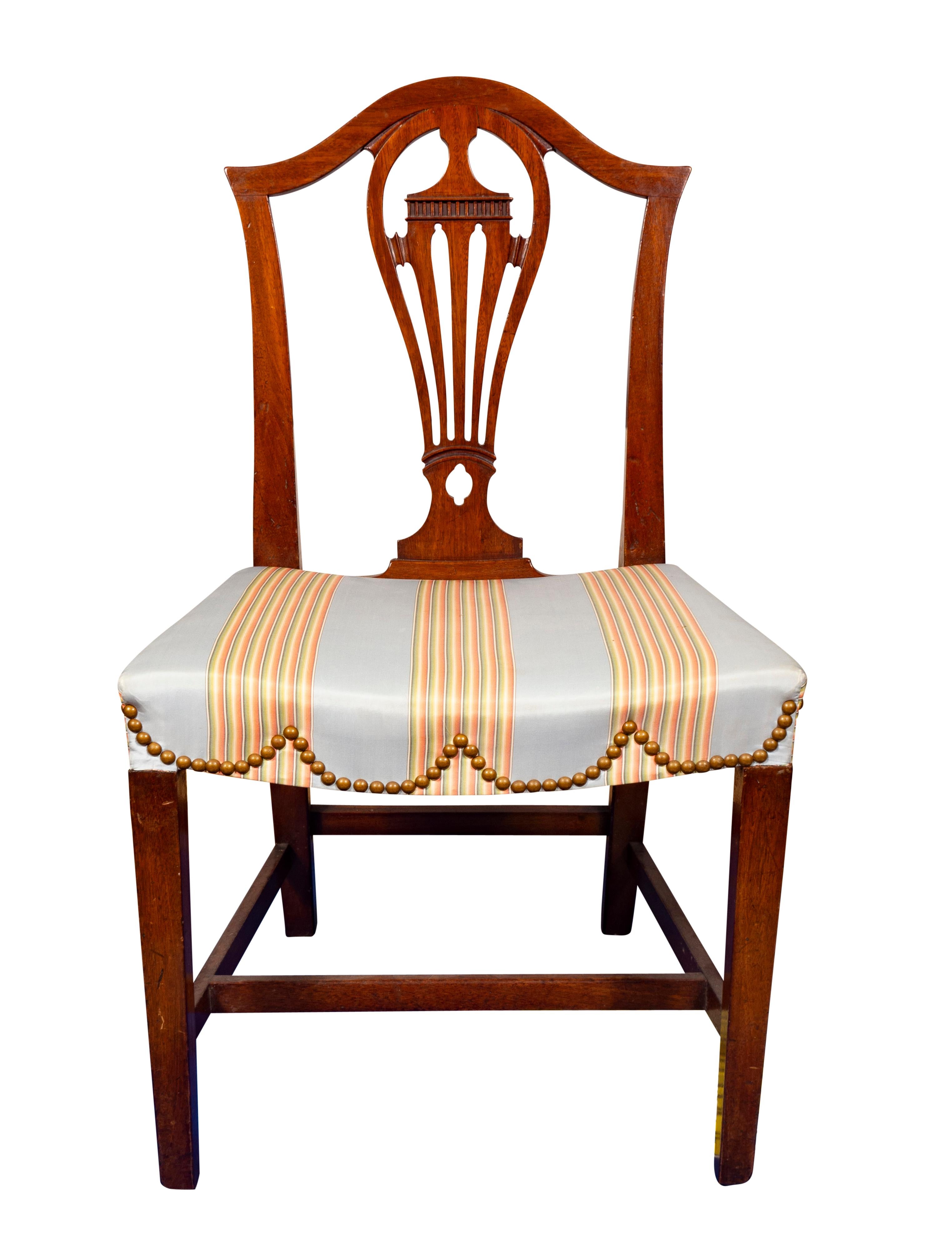 Set of Four George III Mahogany Side Chairs In Good Condition For Sale In Essex, MA