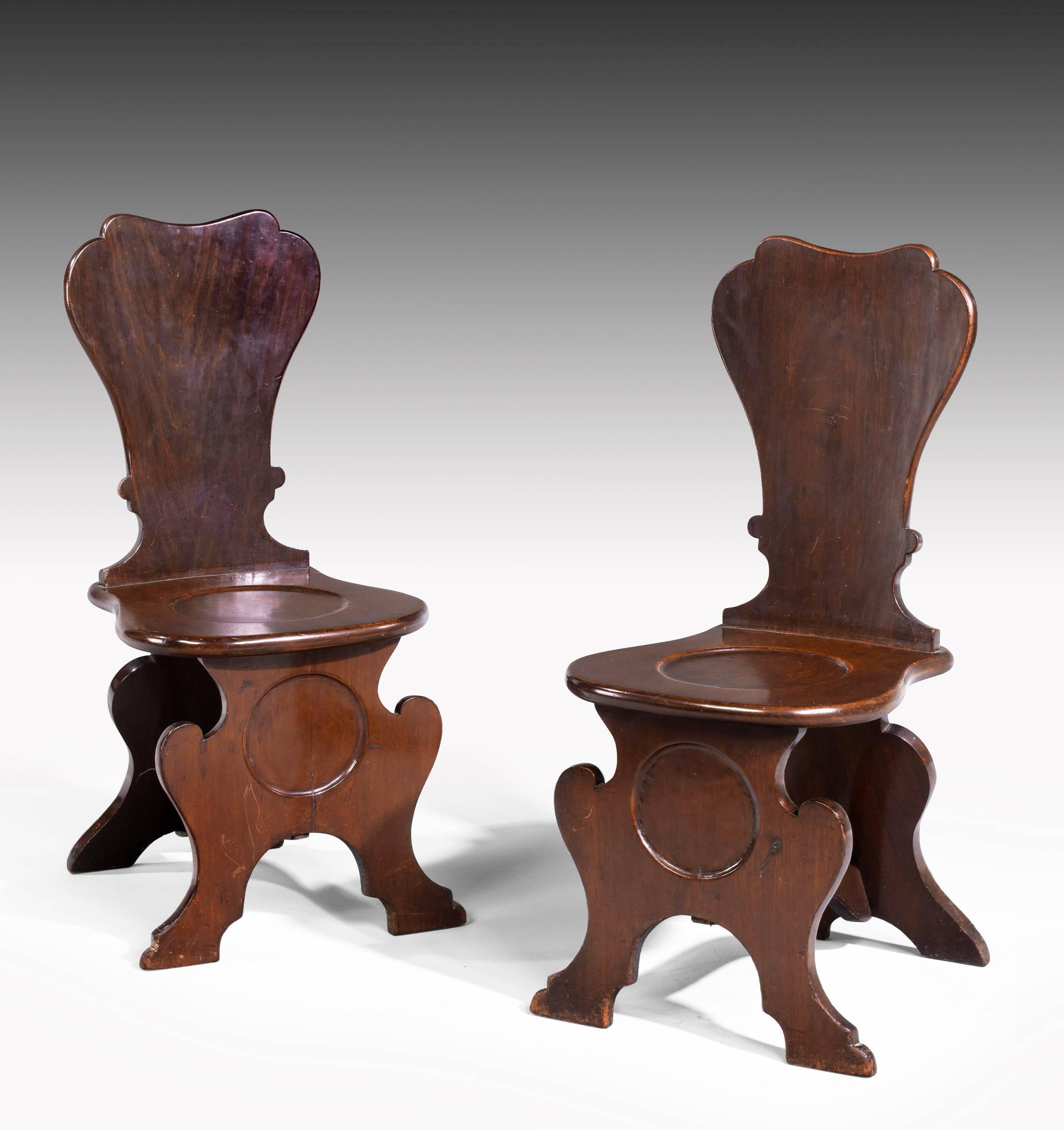 Set of Four George III Period Mahogany Hall Chairs In Good Condition In Peterborough, Northamptonshire