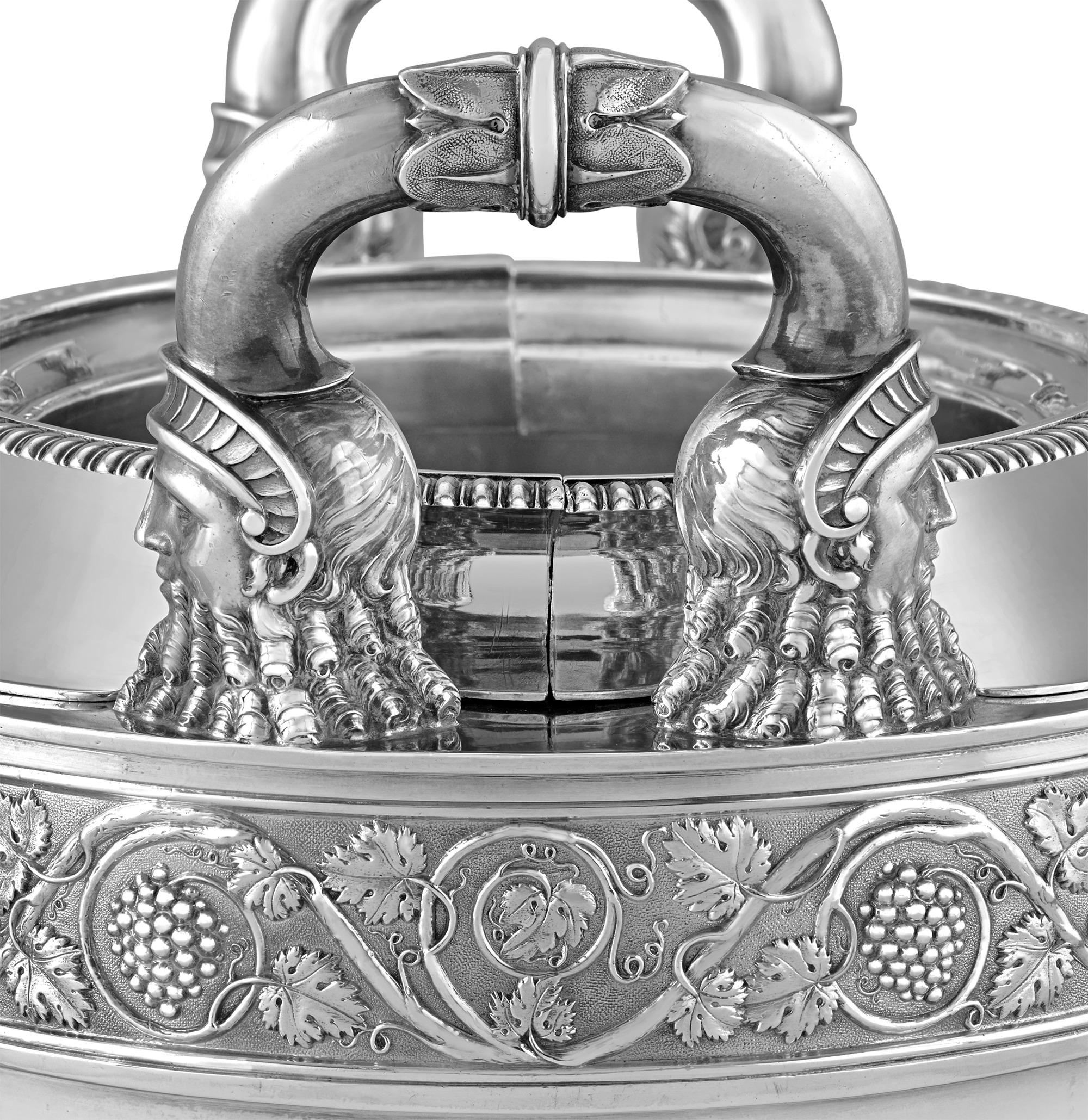 Satz von vier Weinkühlern aus Georg III. Silber von Rundell, Bridge & Rundell im Zustand „Gut“ im Angebot in New Orleans, LA