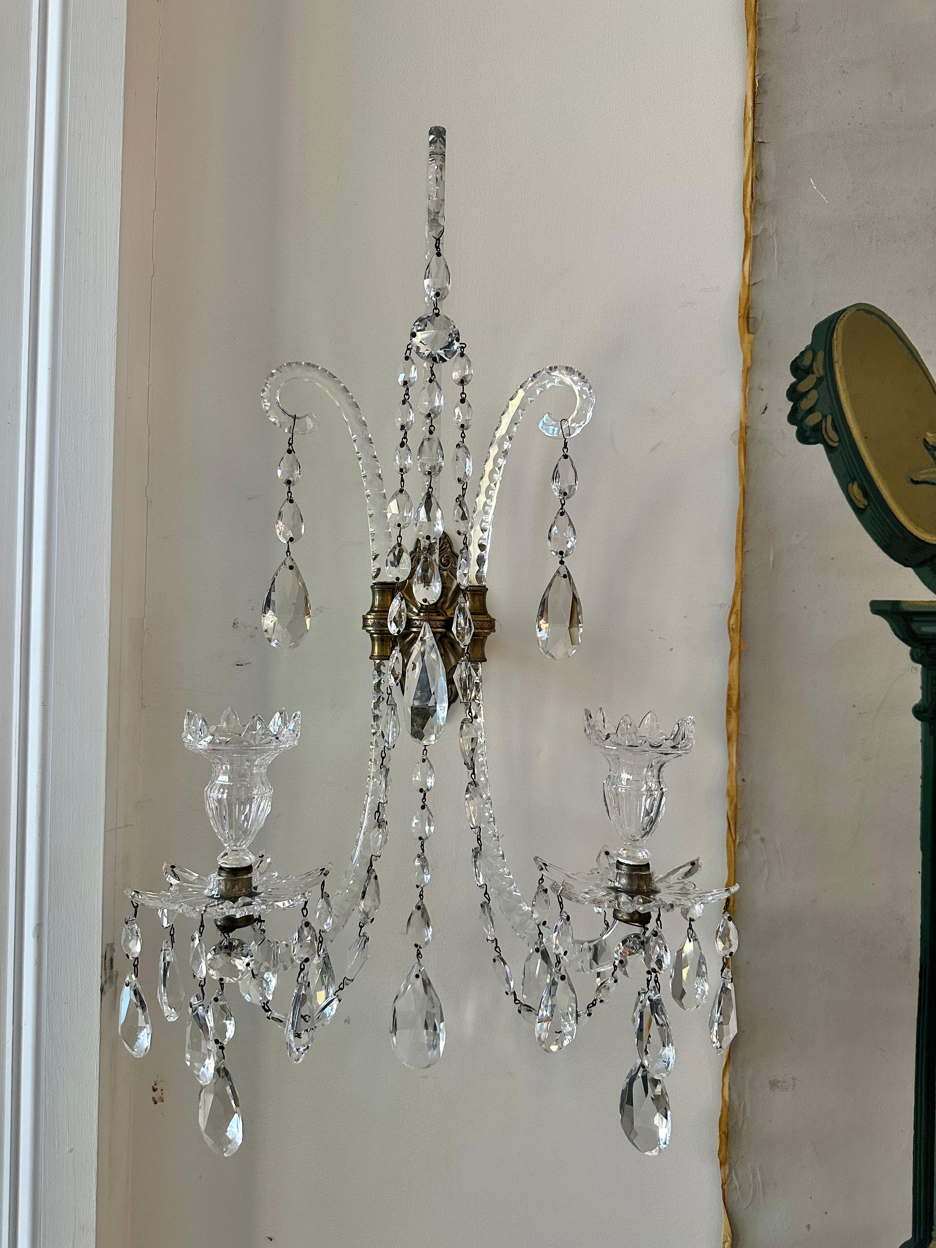 Set di quattro lampade da parete georgiane in cristallo finemente tagliato in vendita 4