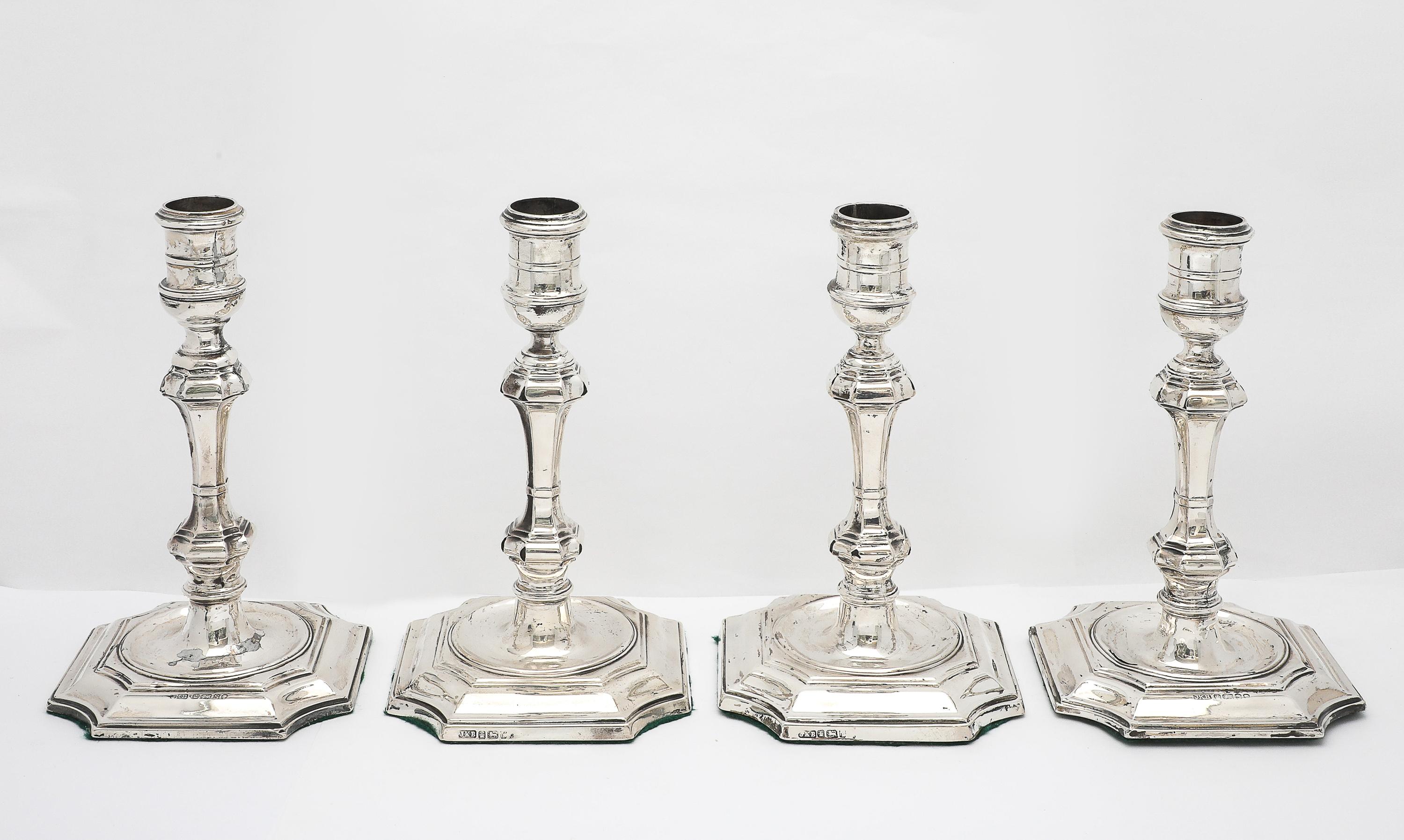 Ensemble de quatre chandeliers de style géorgien (George II) en vente 8