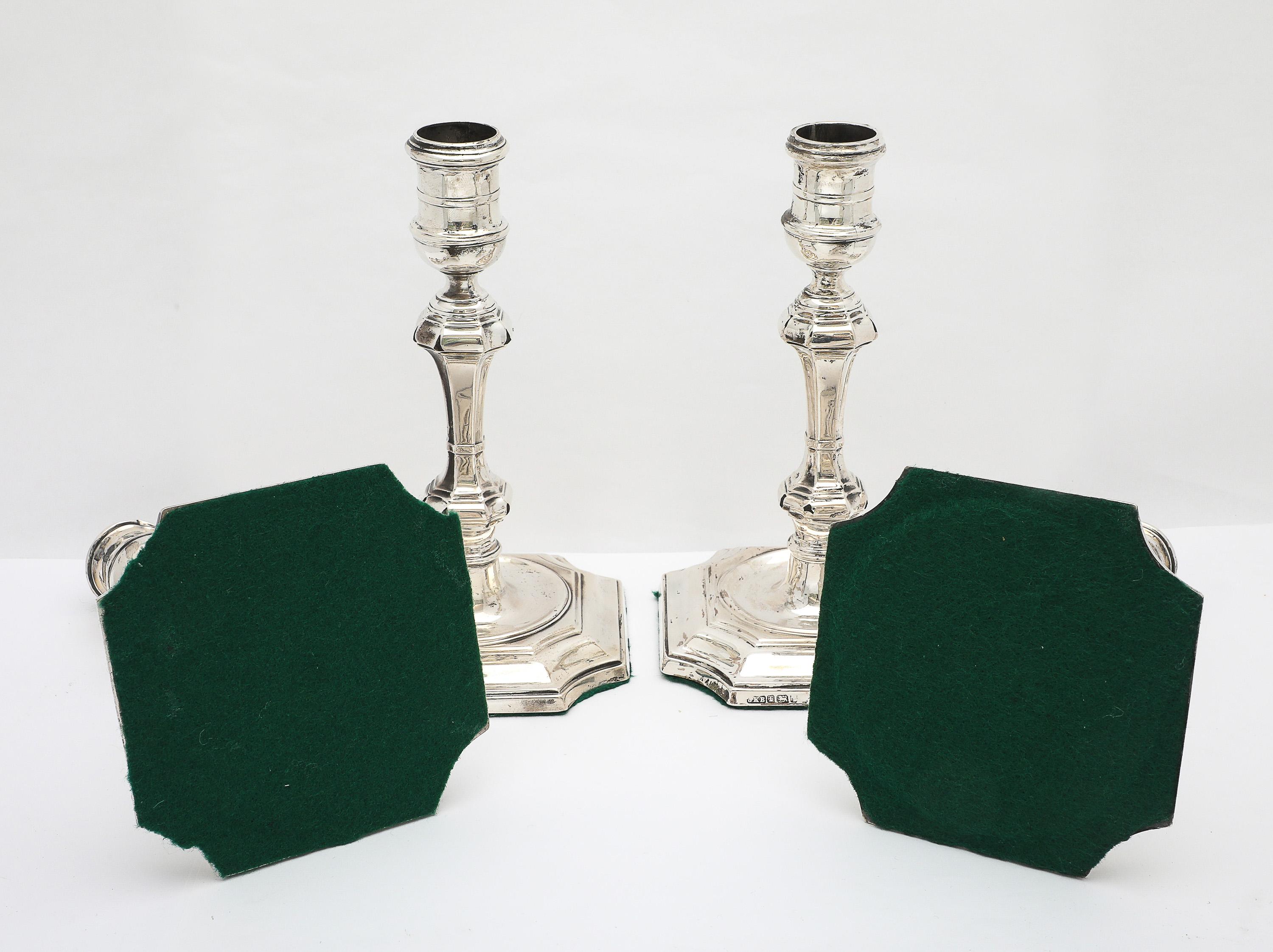 Ensemble de quatre chandeliers de style géorgien (George II) en vente 13
