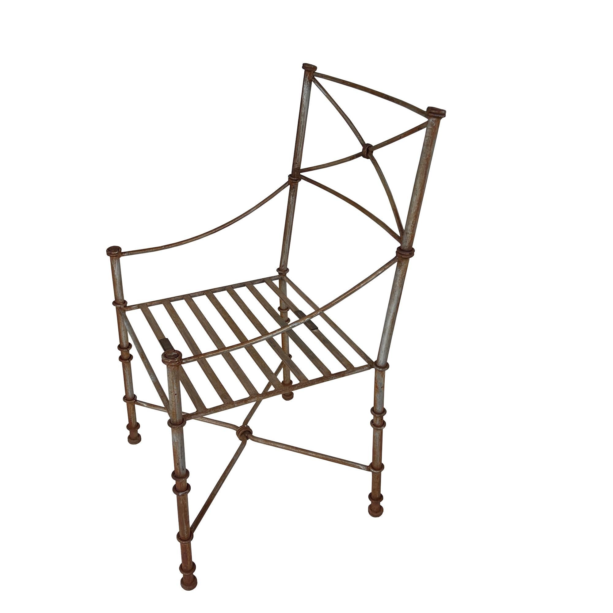 italien Ensemble de quatre chaises en fer de style Giacometti - Sculptural Modernist Italian Design en vente