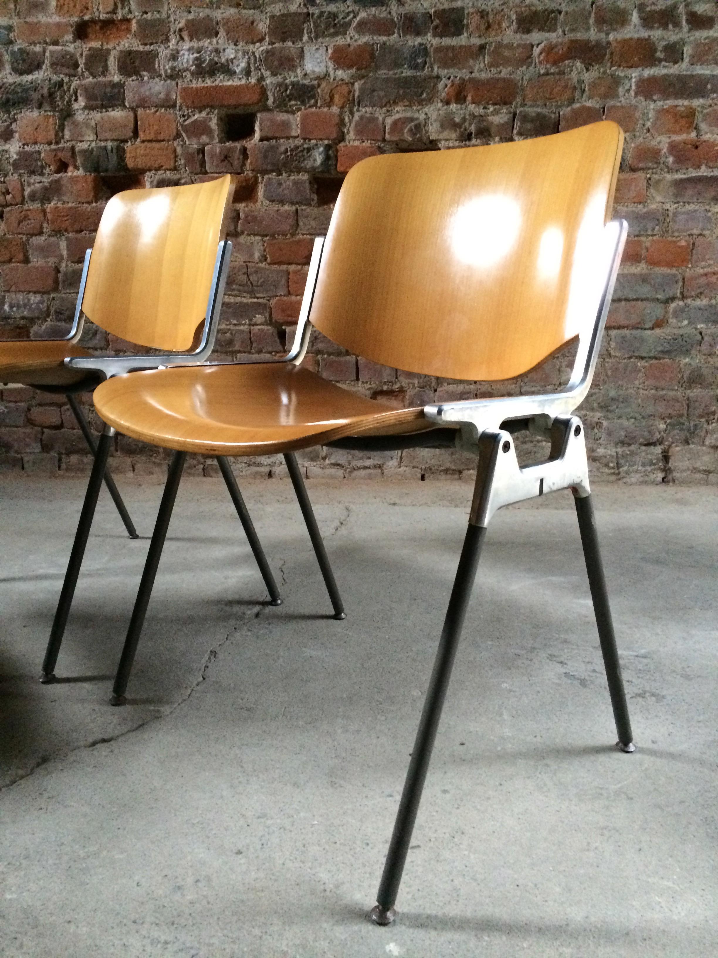 Mid-Century Modern Set of Four Giancarlo Piretti DSC Axis 106 Chairs Castelli, circa 1960s, Italian