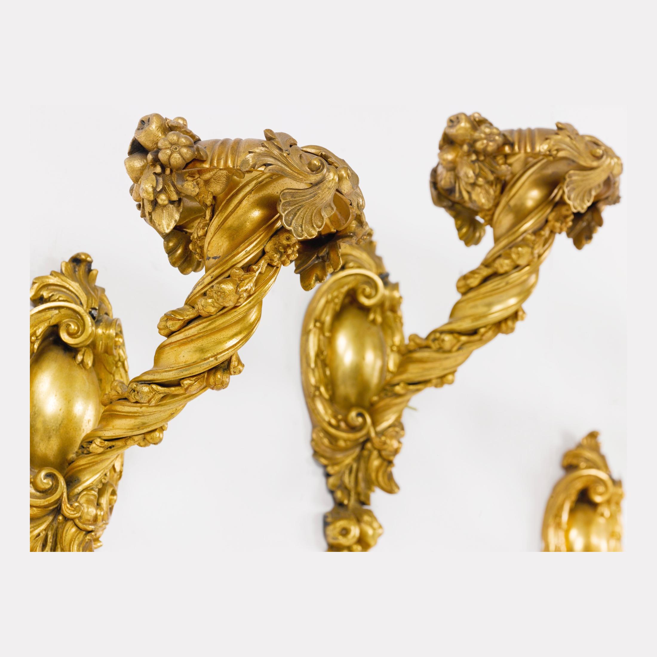 A rare set of four gilt bronze single branch wall sconces attributed to Caldwell
Maker: Attrib. Edward F. Caldwell Co. (1851-1914)
Origin: French
Date: First half of the 20th century
Size: 13 in. x 7 1/4 in. x 10 in.