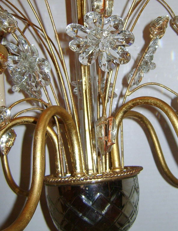 Ensemble de quatre lustres en métal doré et verre moulé, vendus individuellement Bon état - En vente à New York, NY