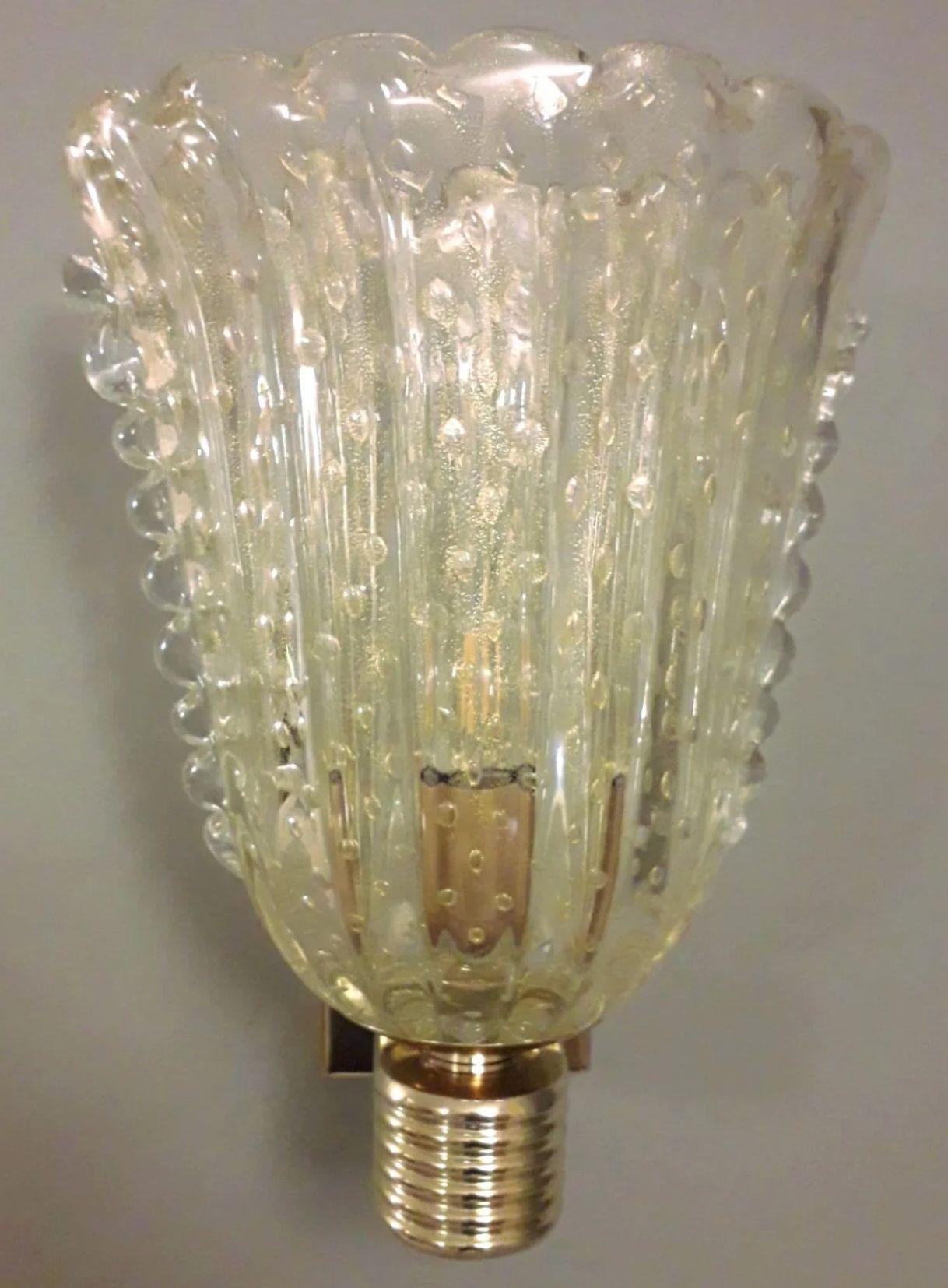 Juego de cuatro apliques de Murano Bollicine dorados de Barovier e Toso. Italia, años 50. en venta 5