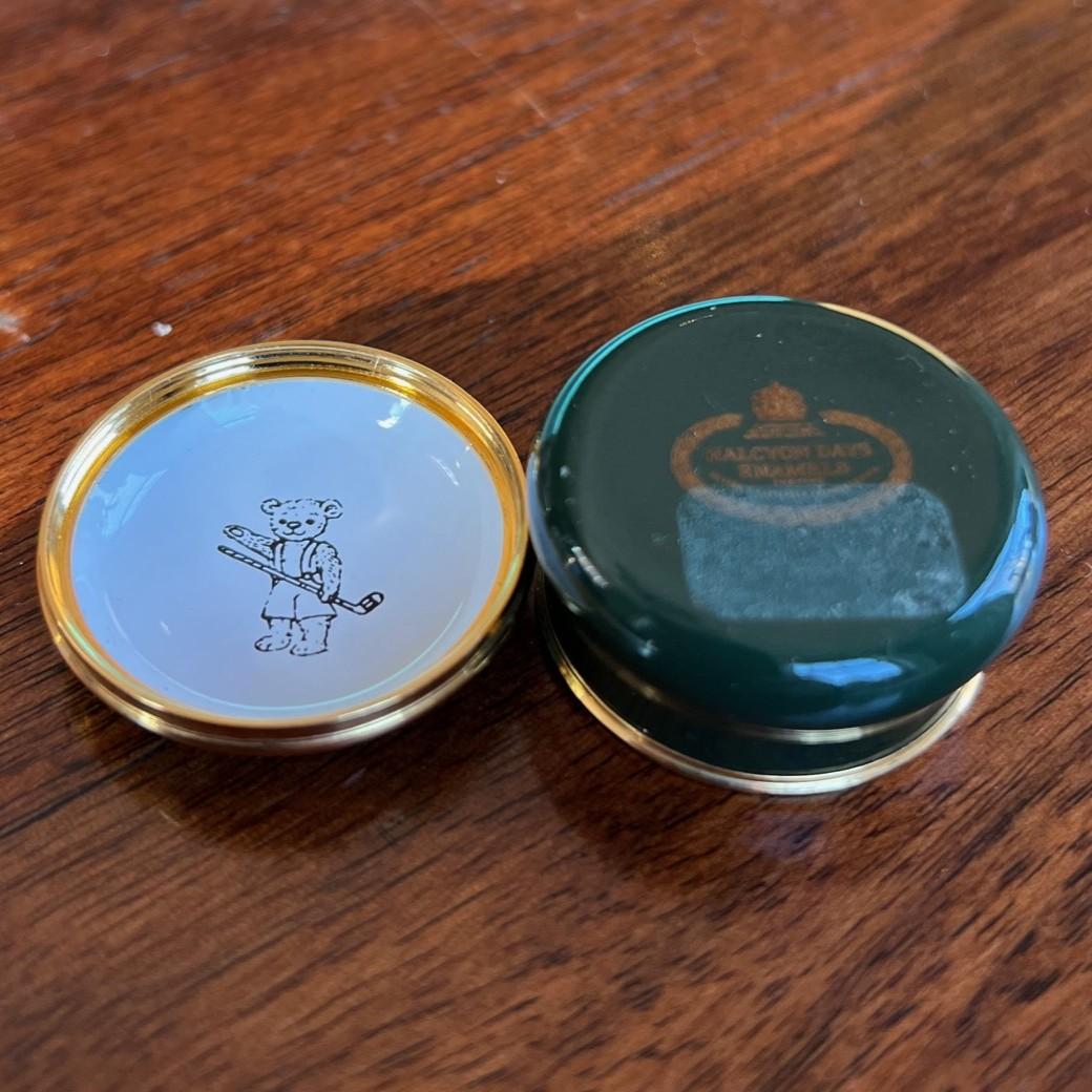 Juego de cuatro cajas de esmalte con tema de golf - Halcyon Days & Limoges Coleccionables en venta 6