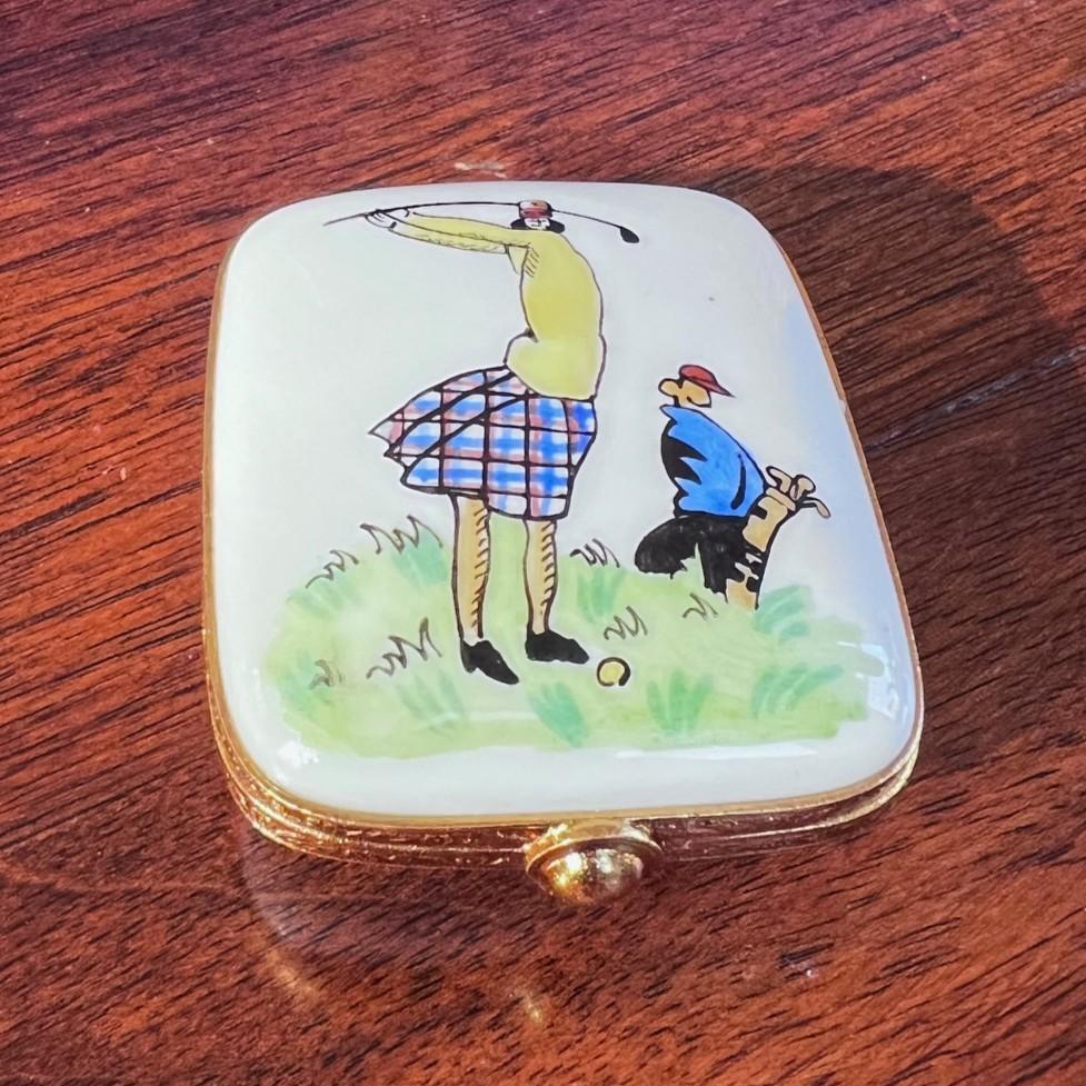 Juego de cuatro cajas de esmalte con tema de golf - Halcyon Days & Limoges Coleccionables en venta 7