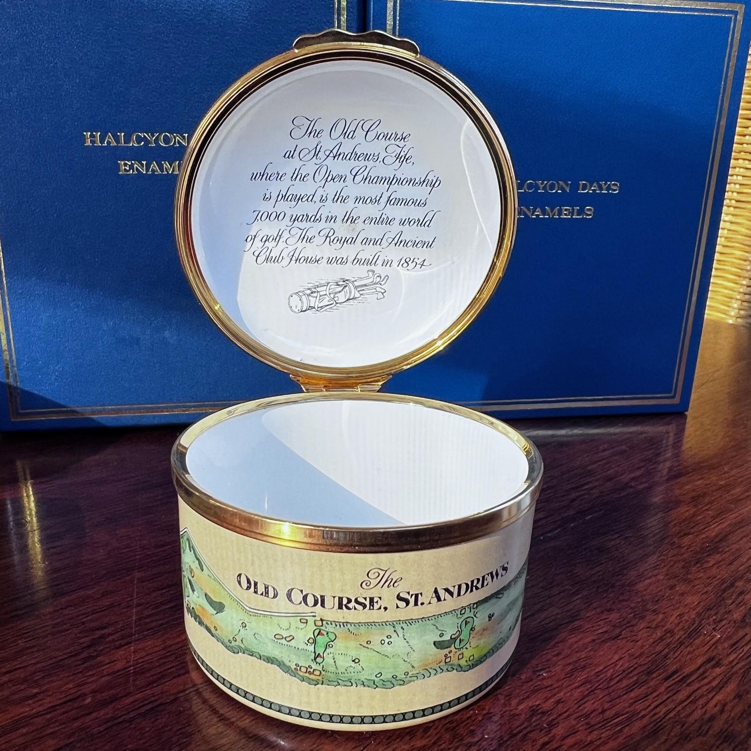 Juego de cuatro cajas de esmalte con tema de golf - Halcyon Days & Limoges Coleccionables en venta 1
