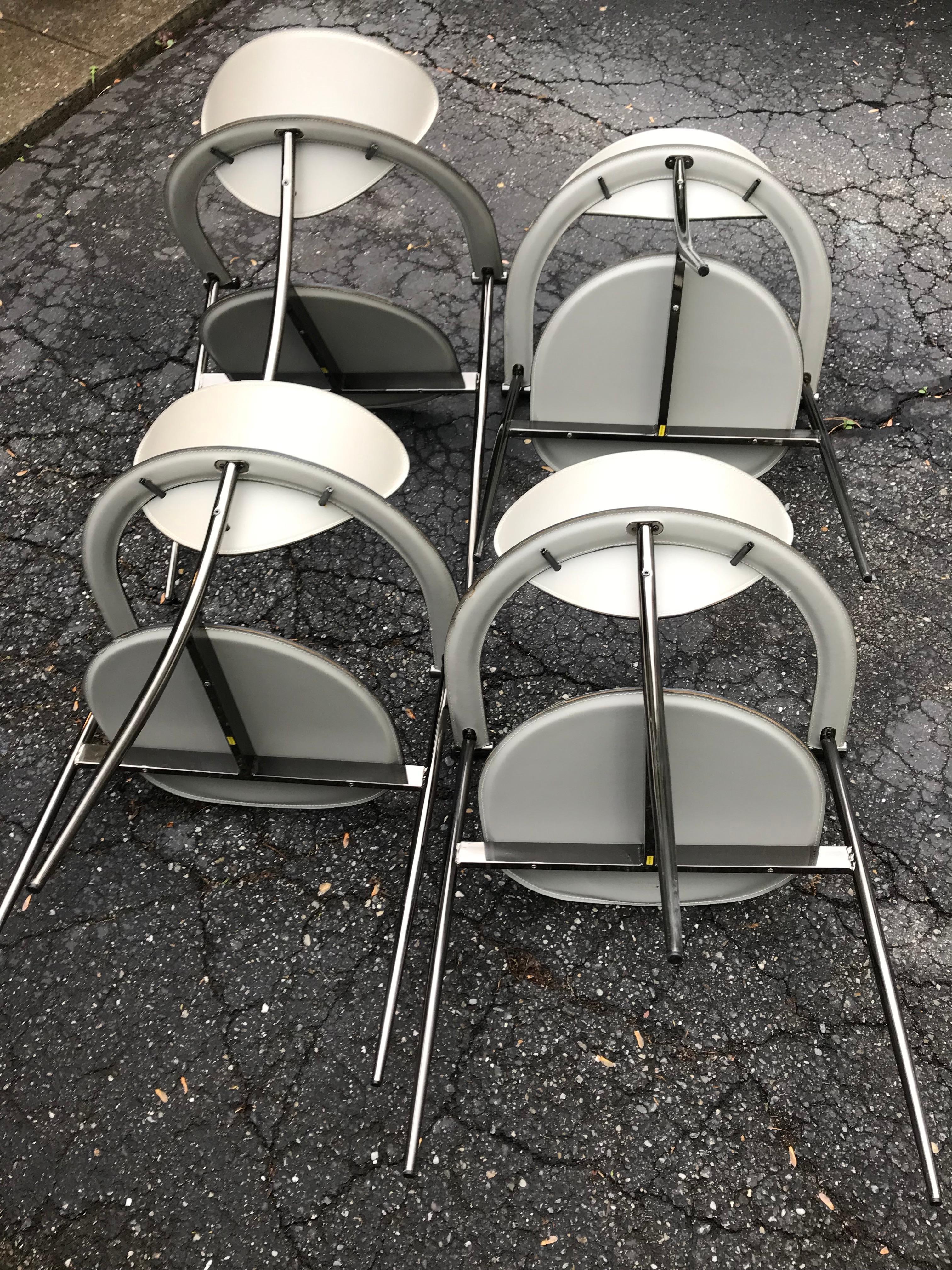 Set of Four Gray Leather and Smoked Chrome Dining Chairs by Arrben Italy, 1980s In Good Condition In Bedford Hills, NY