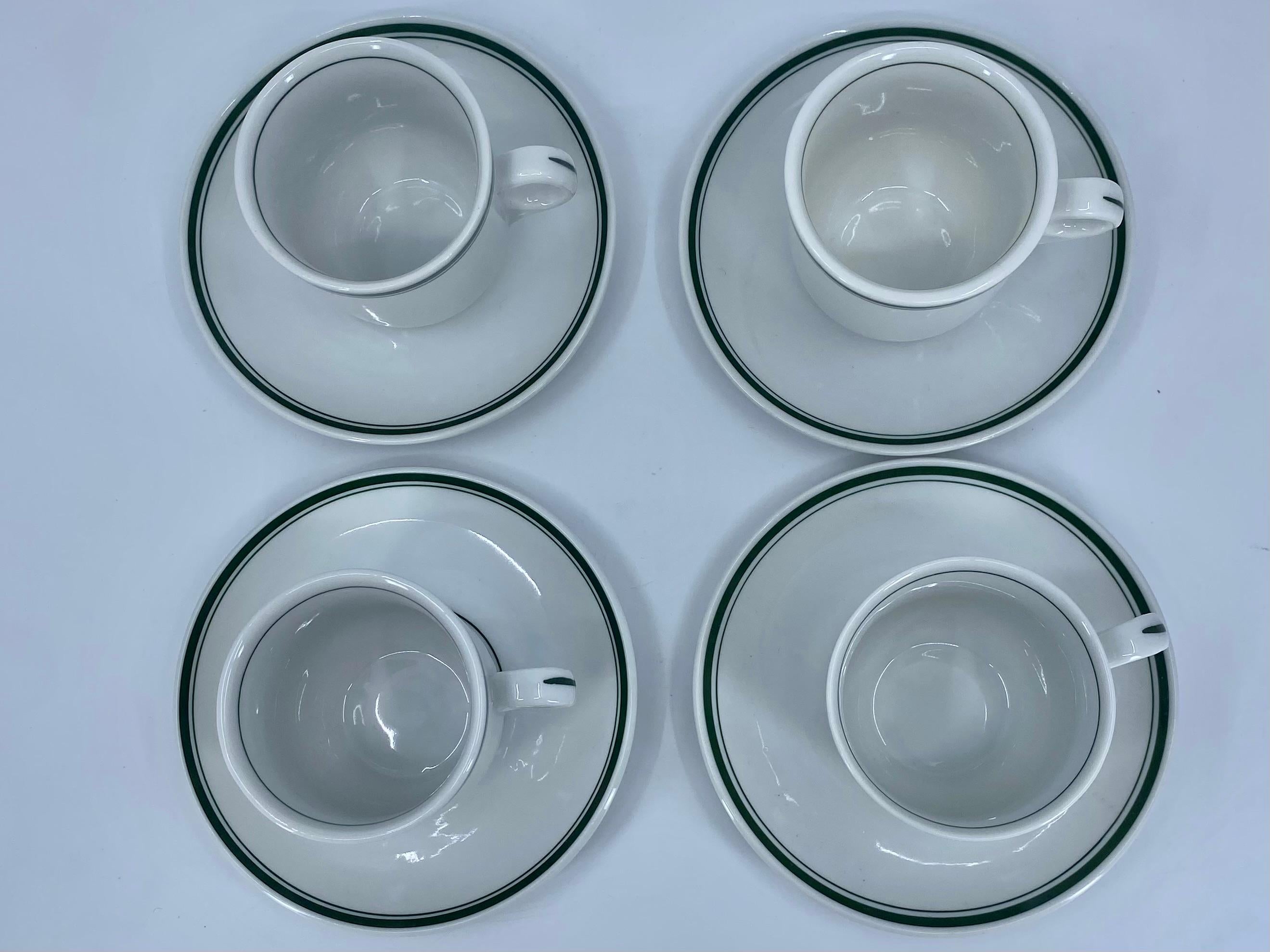 Ensemble de quatre tasses à espresso et soucoupes à bandes vertes et blanches en vente 3