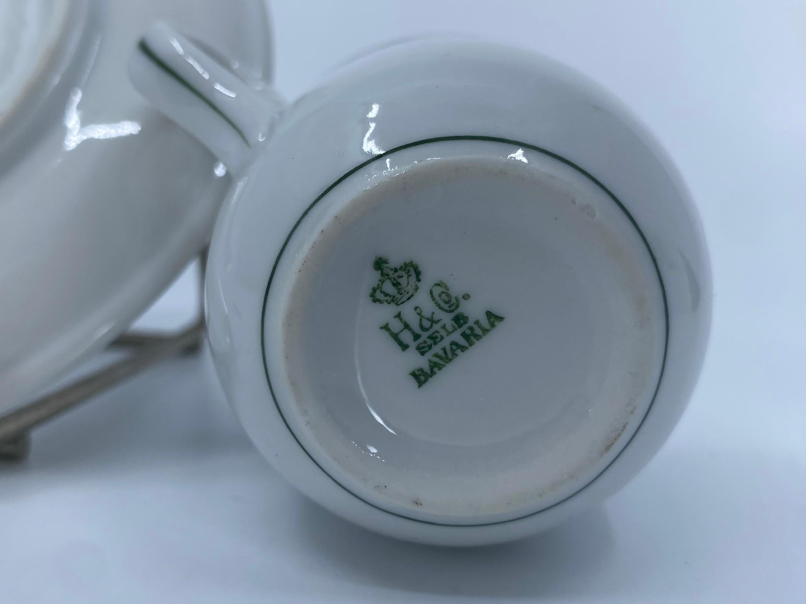 Ensemble de quatre tasses à espresso et soucoupes à bandes vertes et blanches en vente 4