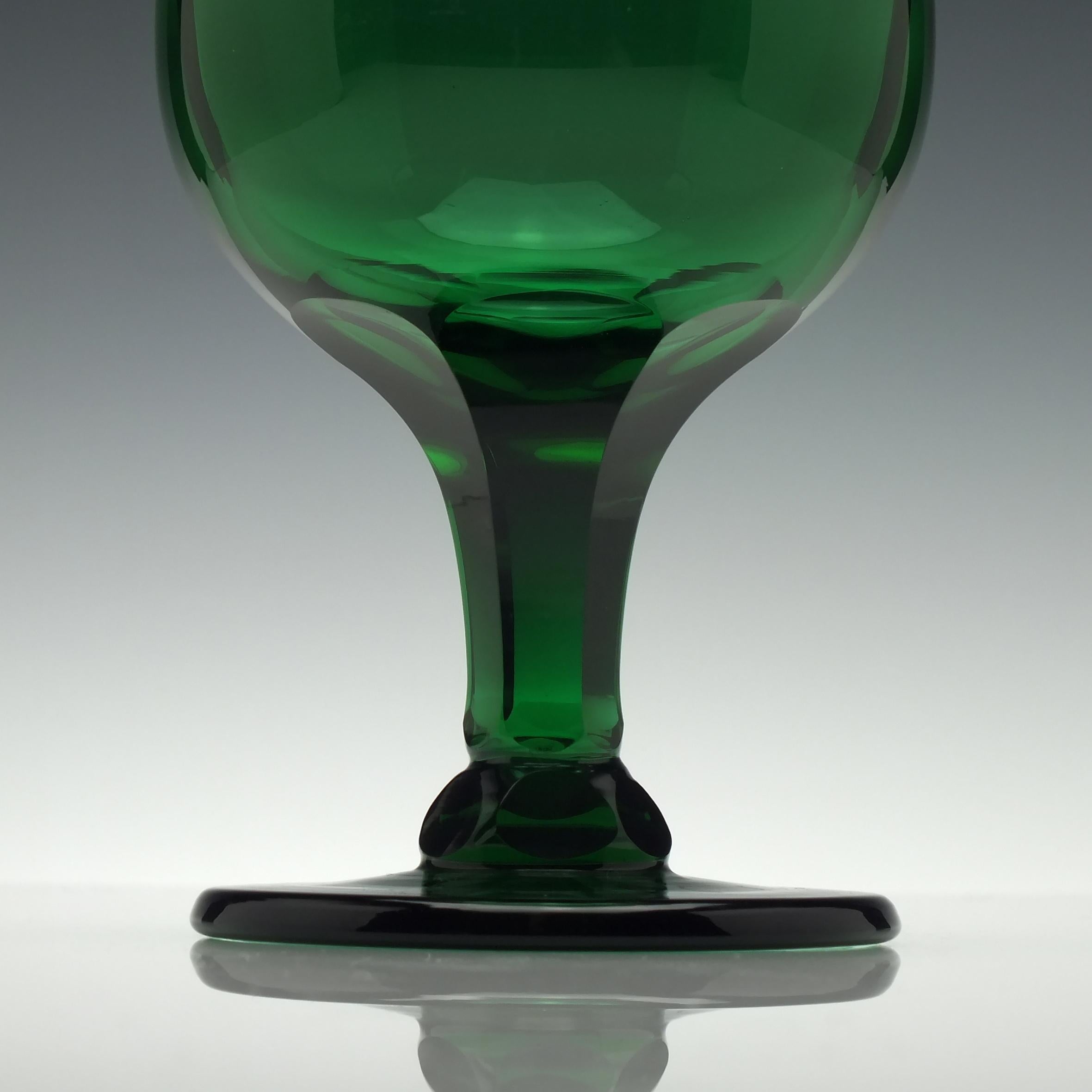 Set of Four Green Glass Wine Goblets, circa 1900 For Sale 1