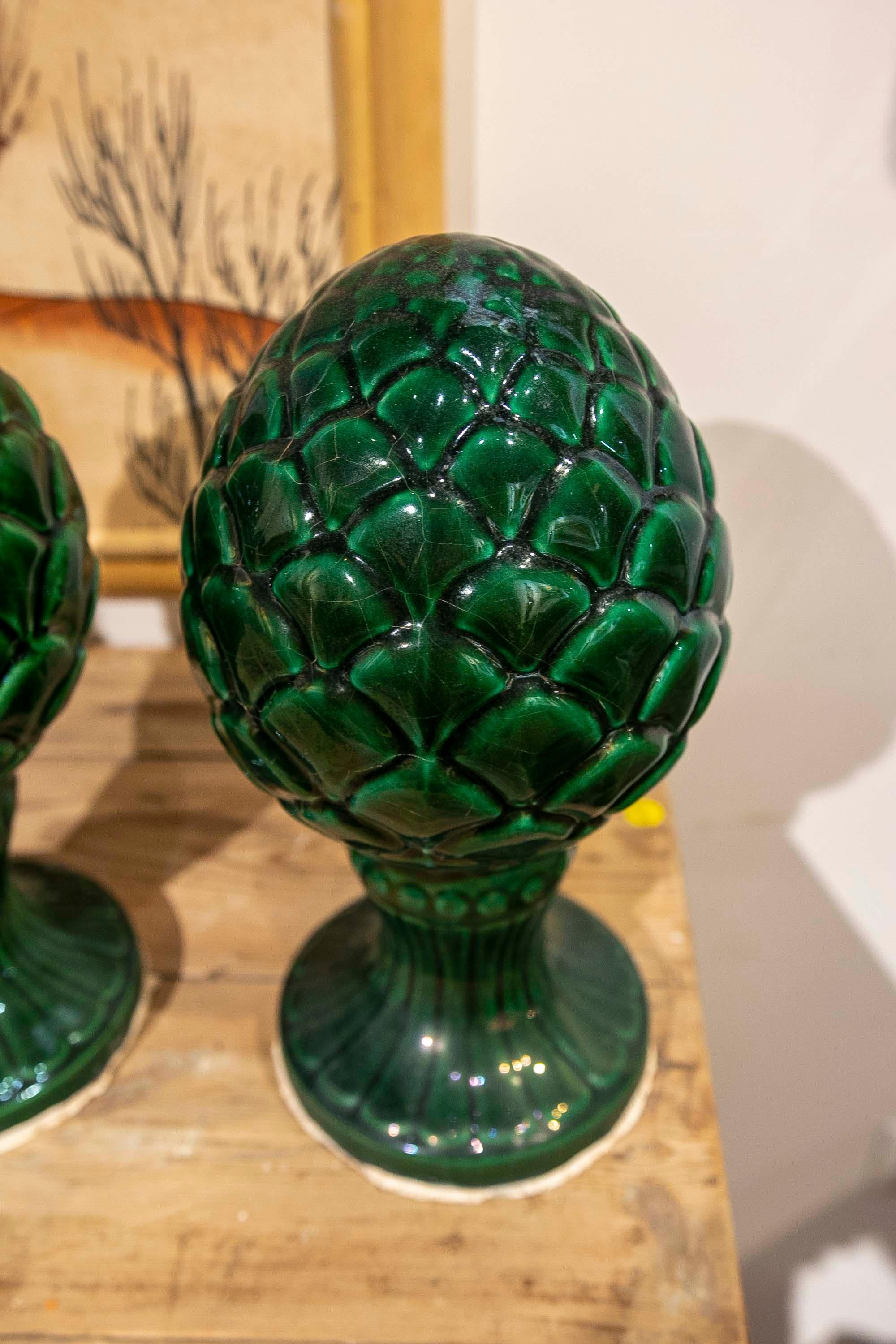 Set of Four Green Glazed Ceramic Finials in the Shape of Pineapples For Sale 3