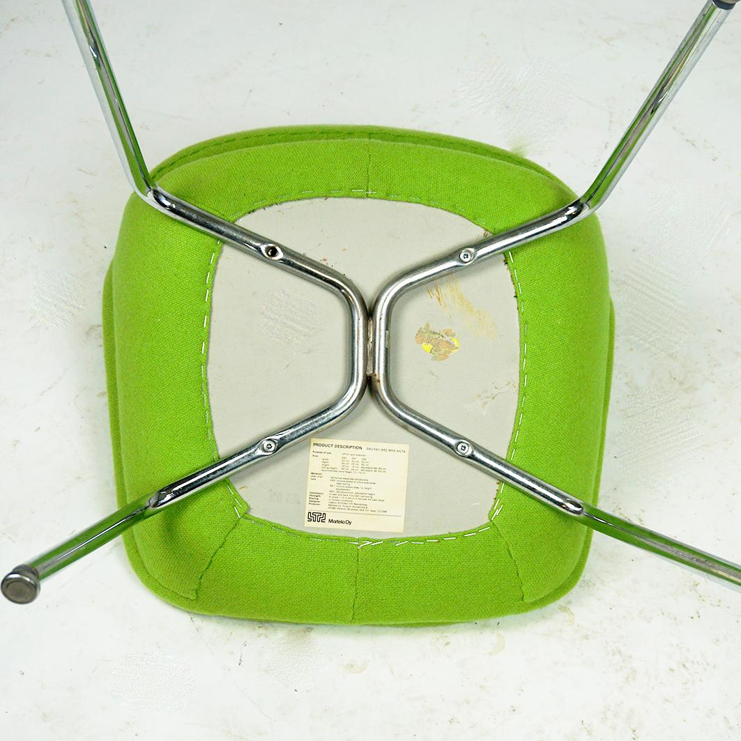 Mid-Century Modern Set of Four green Kilta Chairs by Olli Mannermaa for Martela Oy Finland For Sale