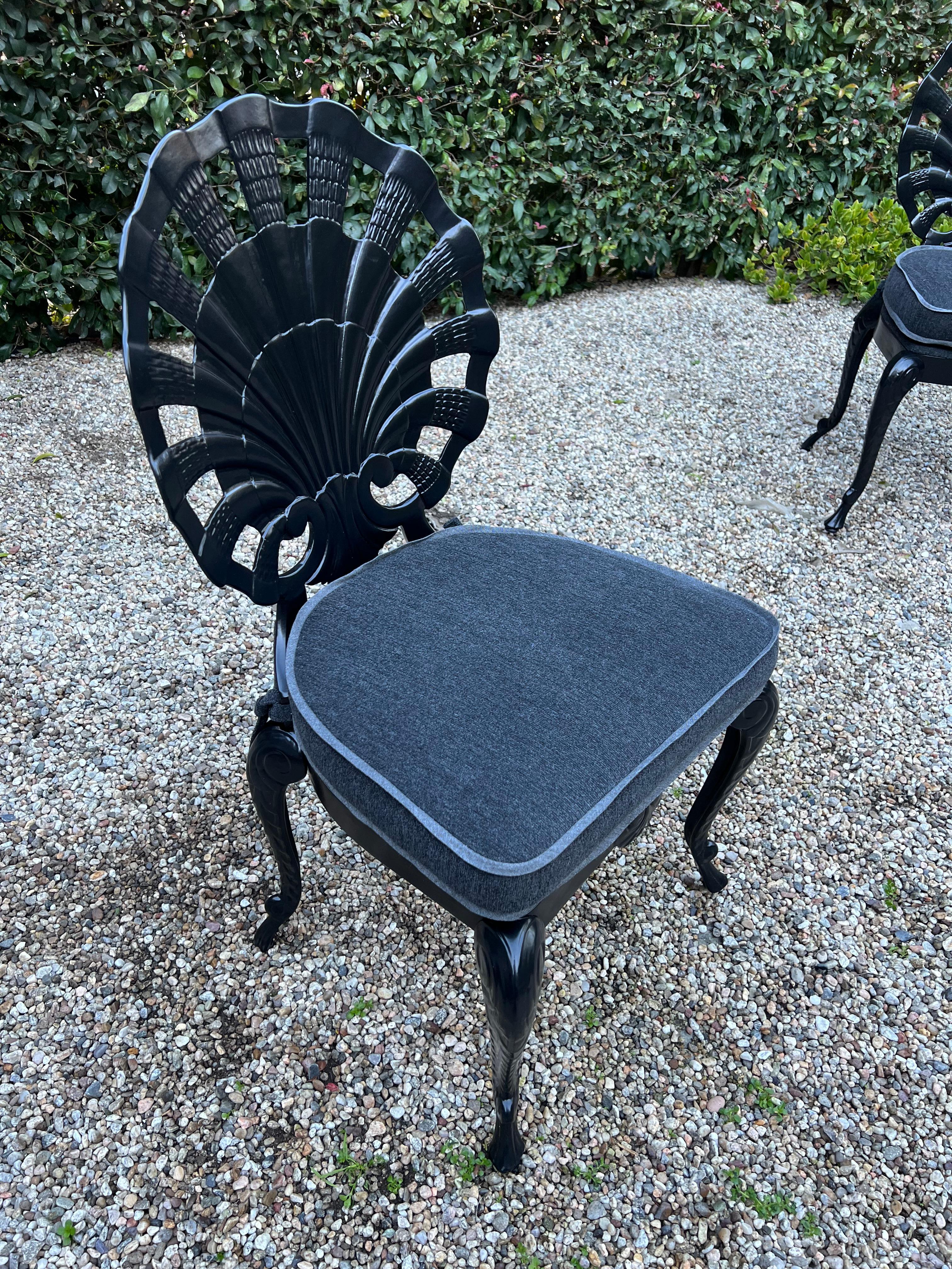 Powder-Coated Set of Four Grotto Shell Chairs and Matching Table For Sale