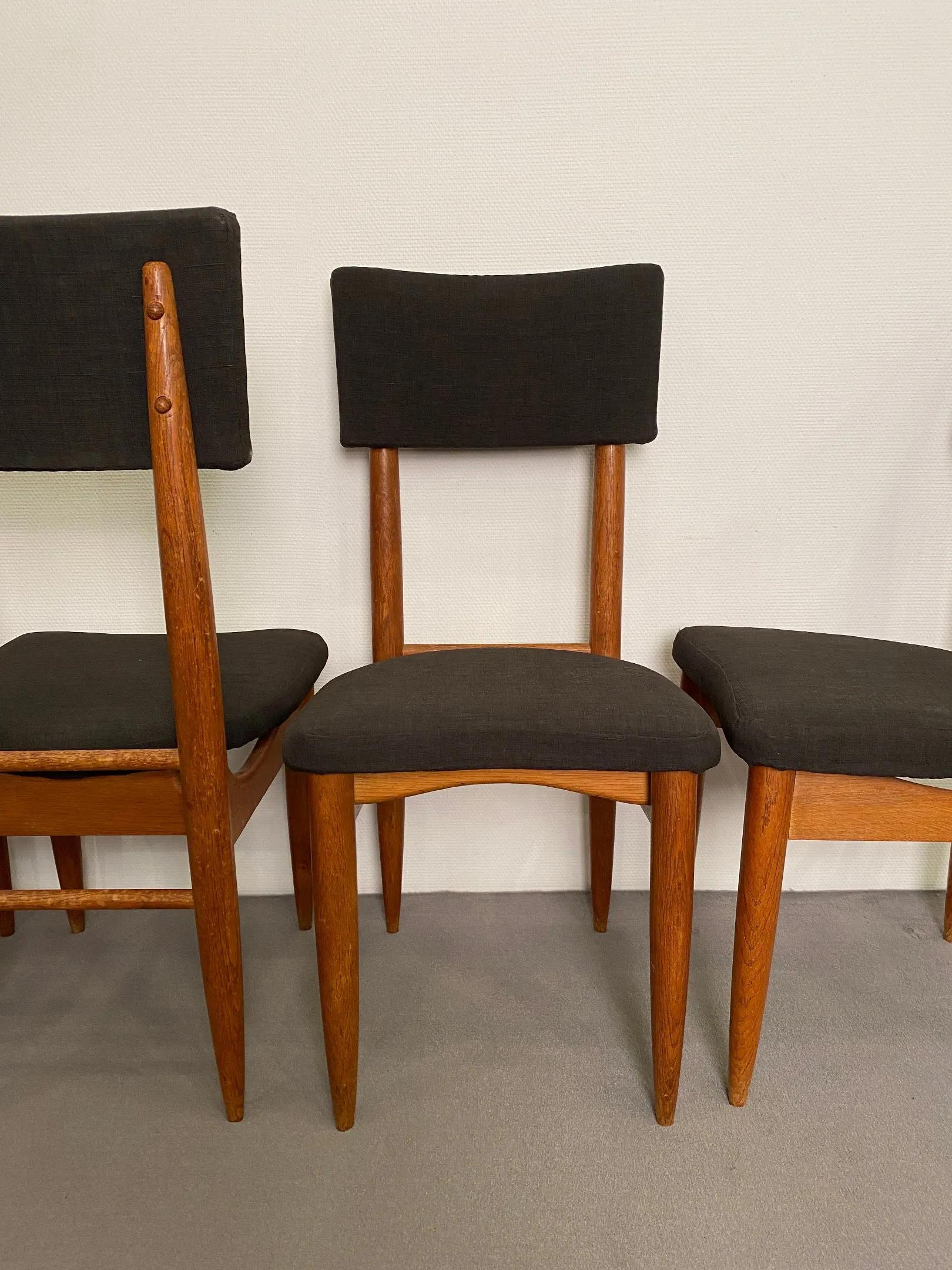 French Set of four Guillerme et Chambron chairs, Edition Votre Maison circa 1960 For Sale
