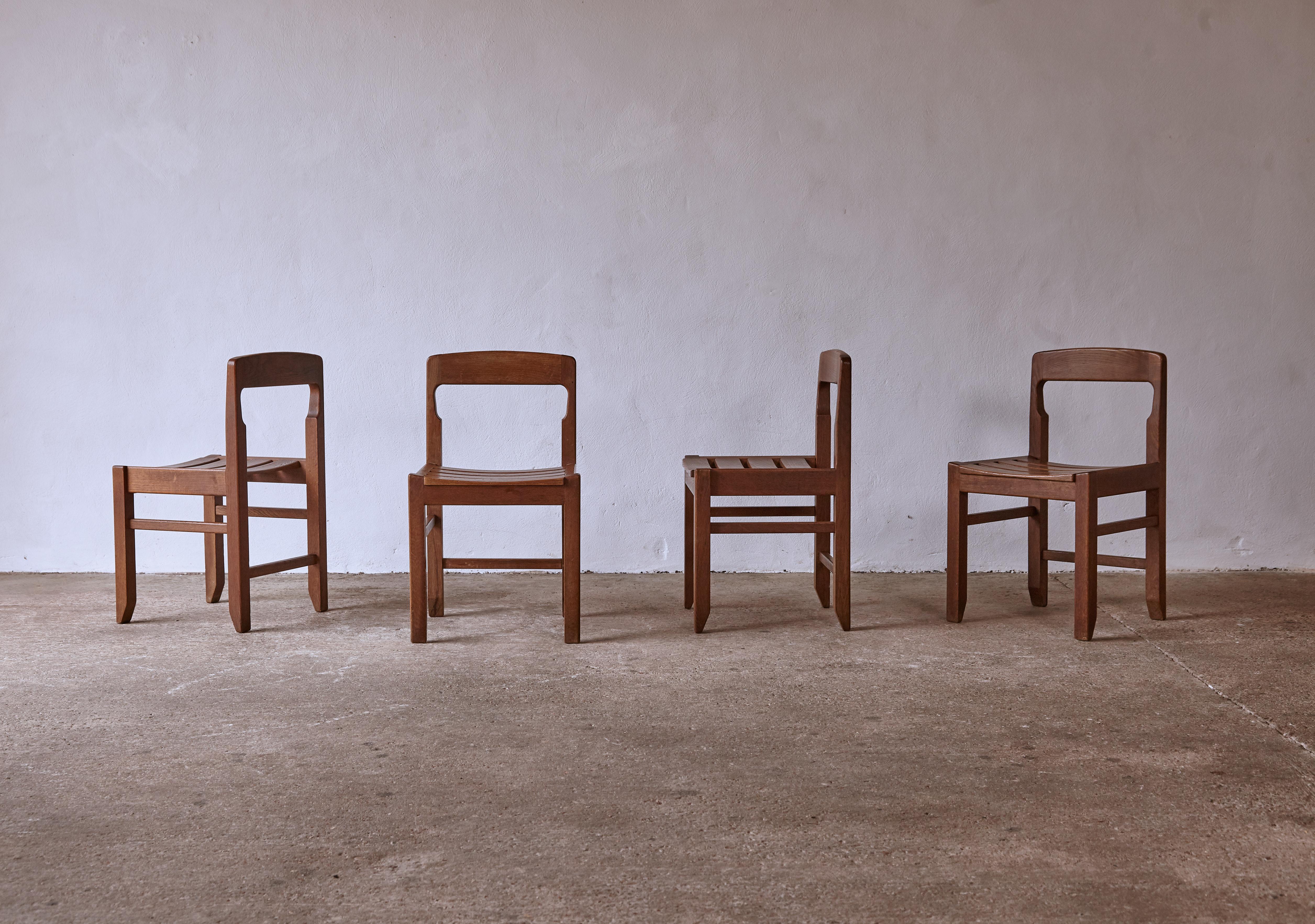Mid-Century Modern Set of Four Guillerme et Chambron Oak Dining Chairs, France, 1960s For Sale