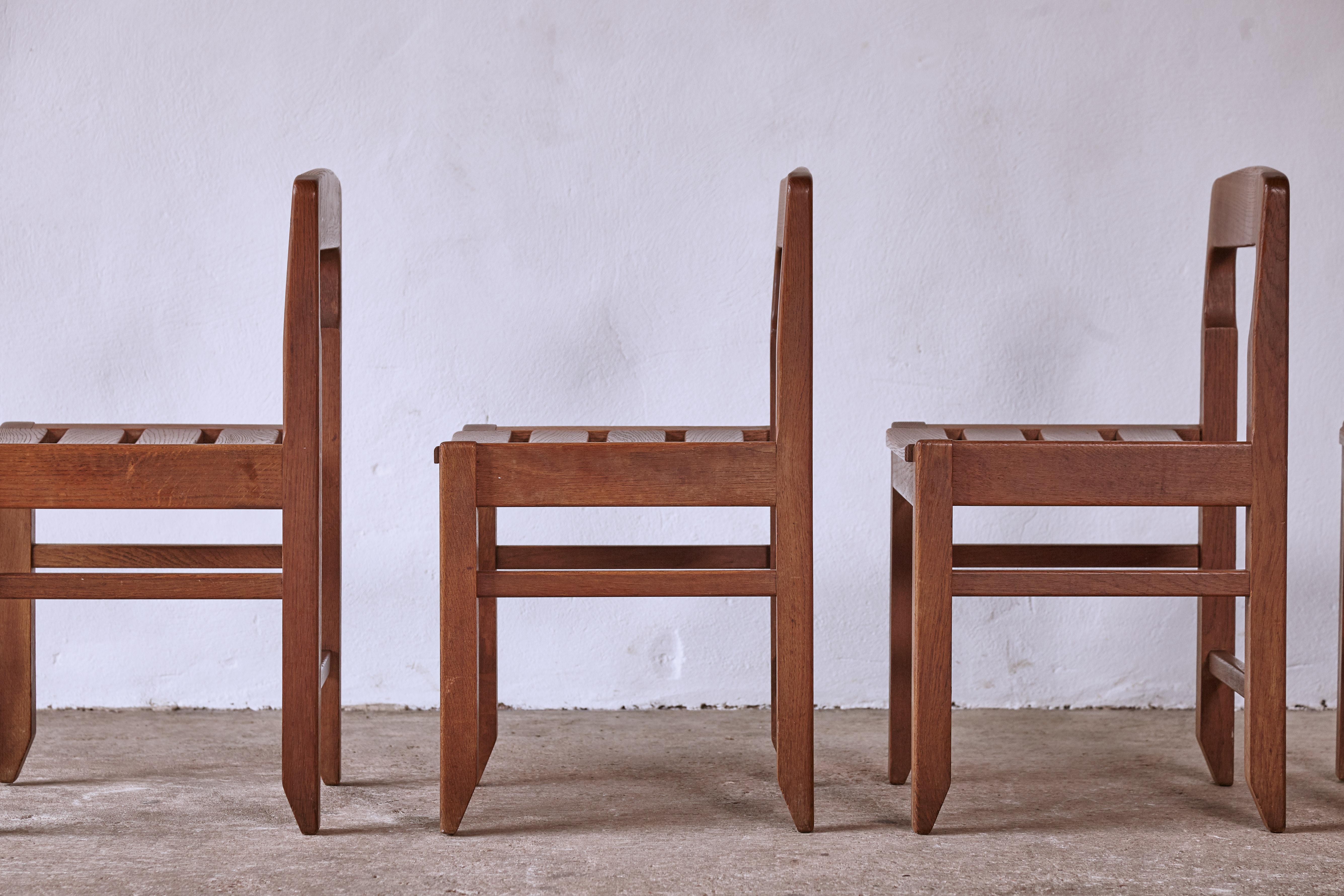 Set of Four Guillerme et Chambron Oak Dining Chairs, France, 1960s For Sale 1