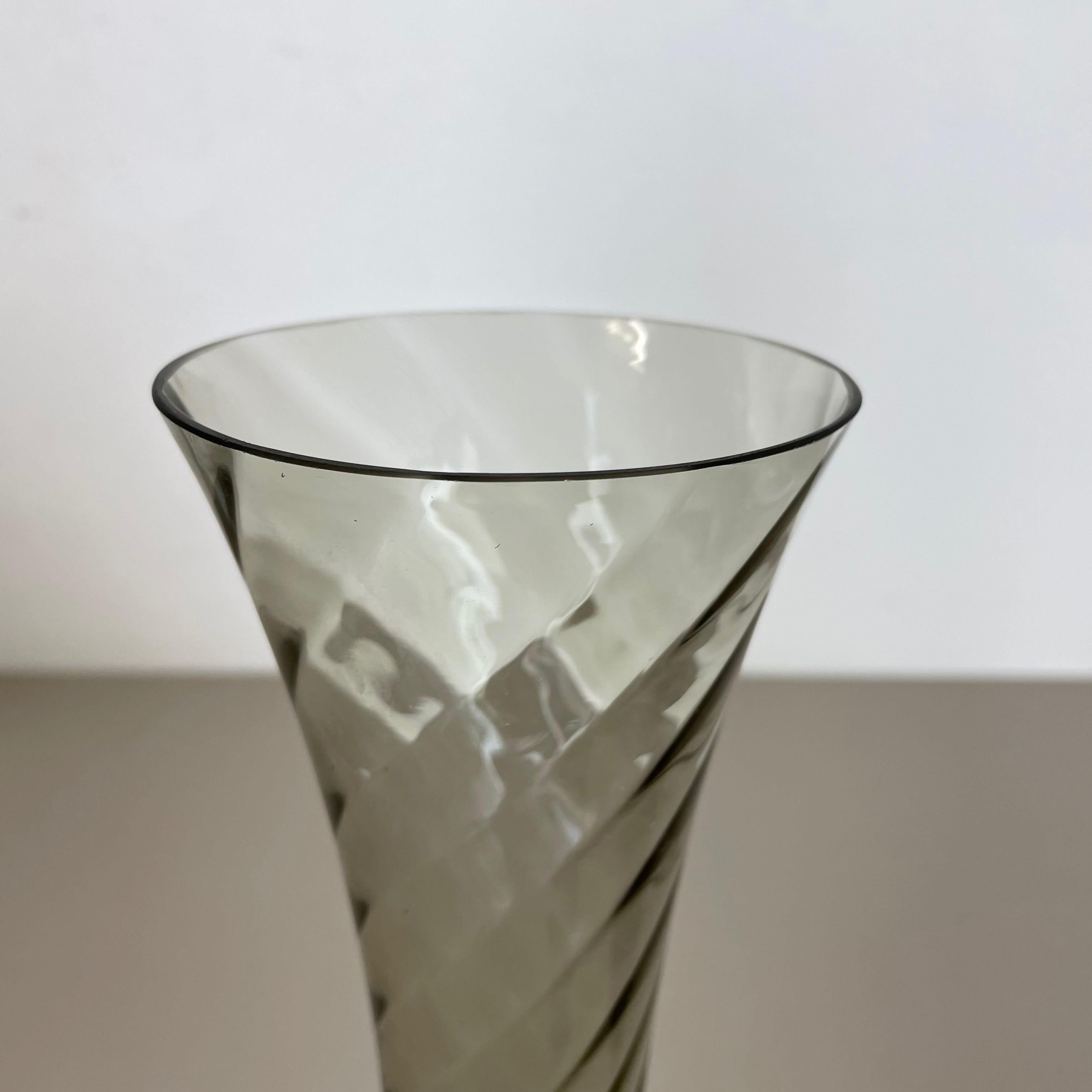 Set of Four Hand Blown Crystal Glass Vases Made by Alfred Taube, Germany, 1960s For Sale 6