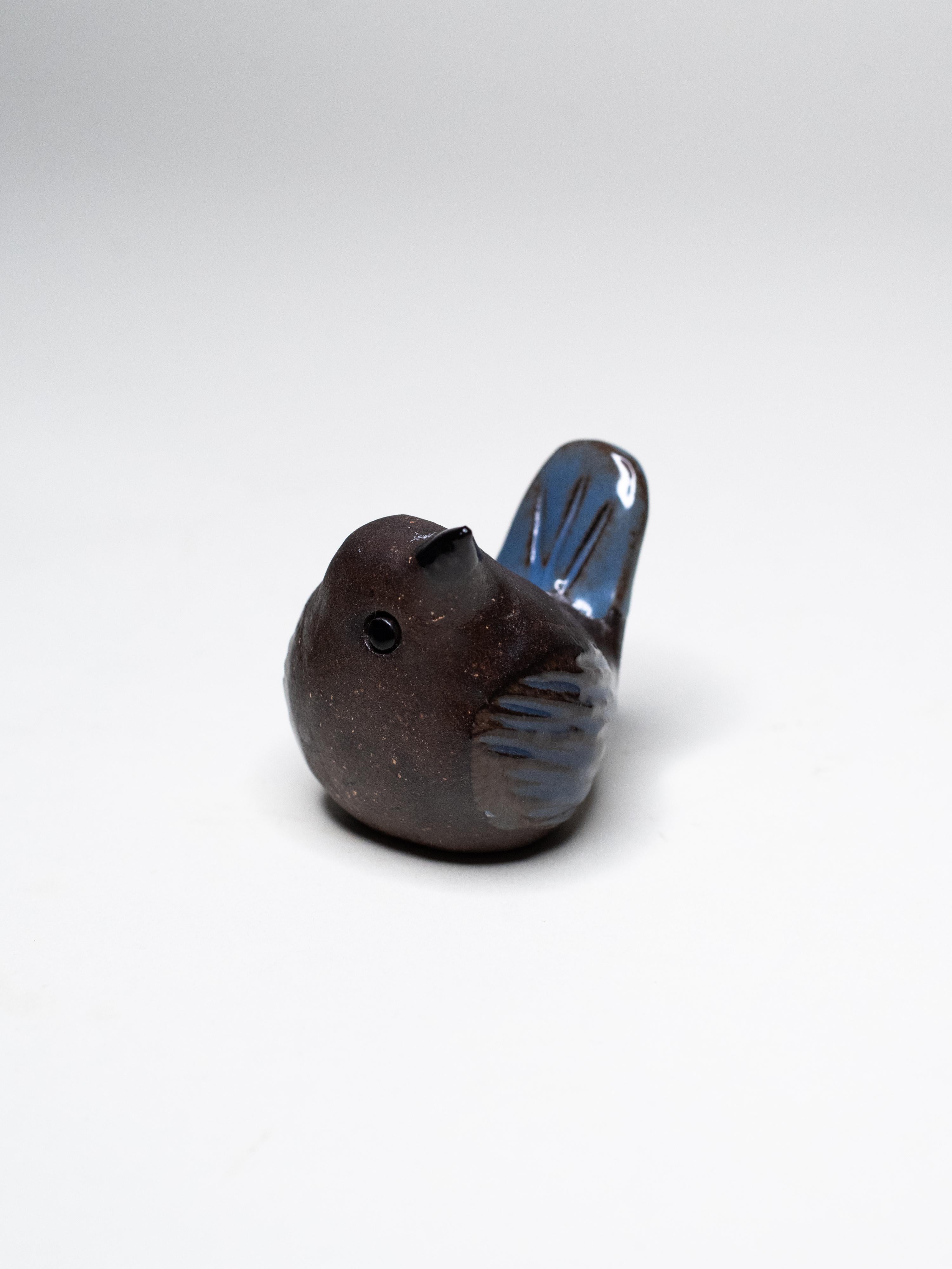 Set of Four Hand-Signed Stoneware Birds by Bengt Wall, Sweden, 1970s For Sale 9