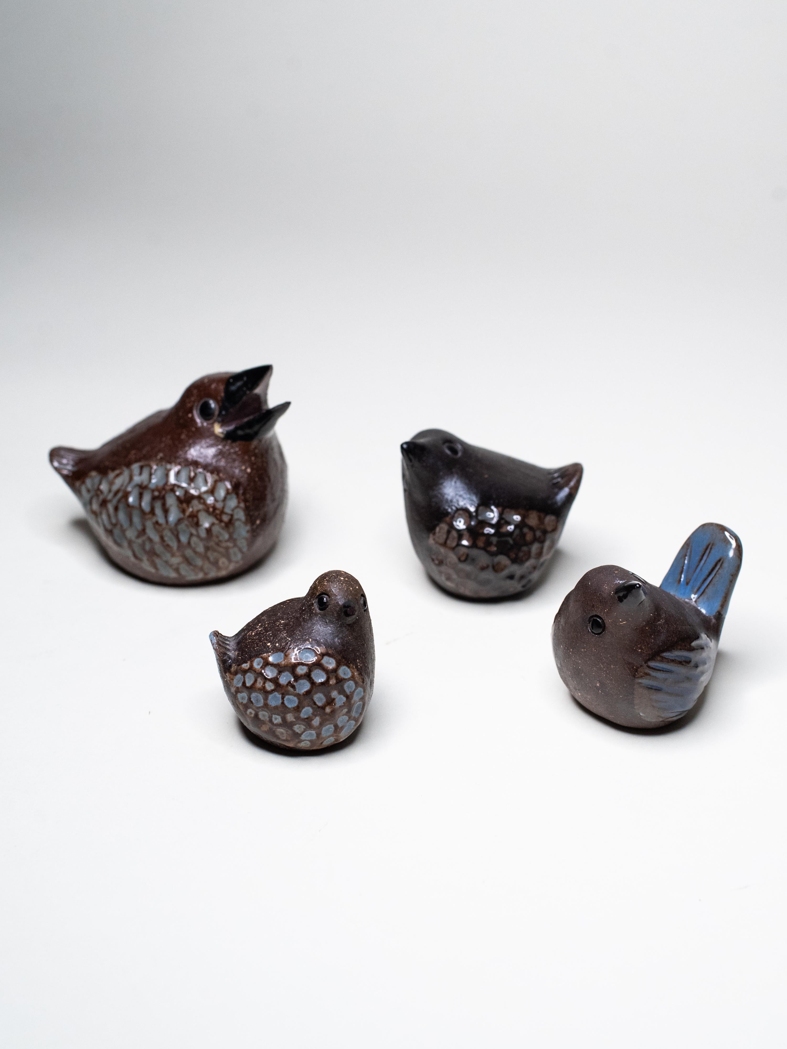 Swedish Set of Four Hand-Signed Stoneware Birds by Bengt Wall, Sweden, 1970s For Sale
