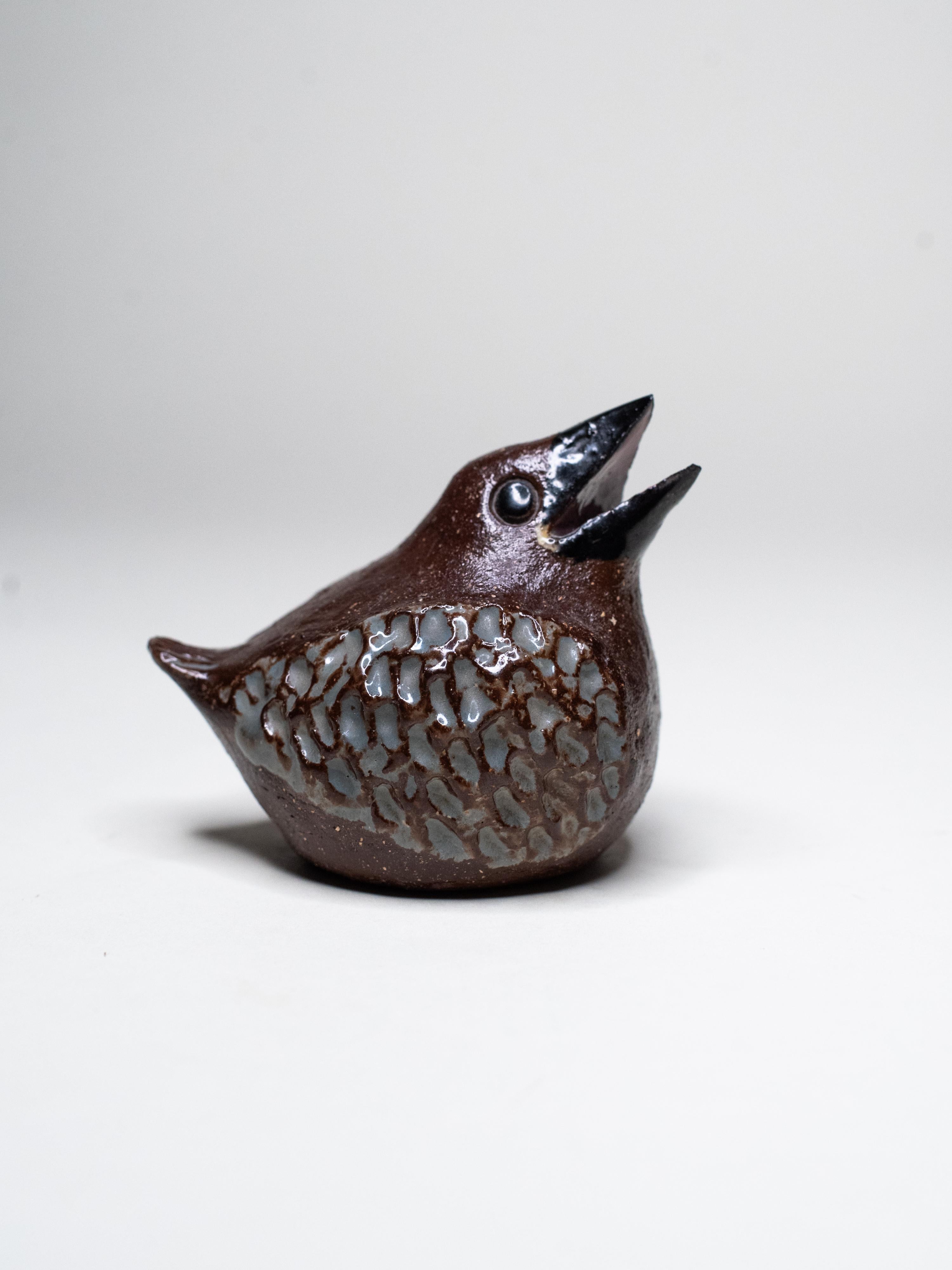Set of Four Hand-Signed Stoneware Birds by Bengt Wall, Sweden, 1970s For Sale 1