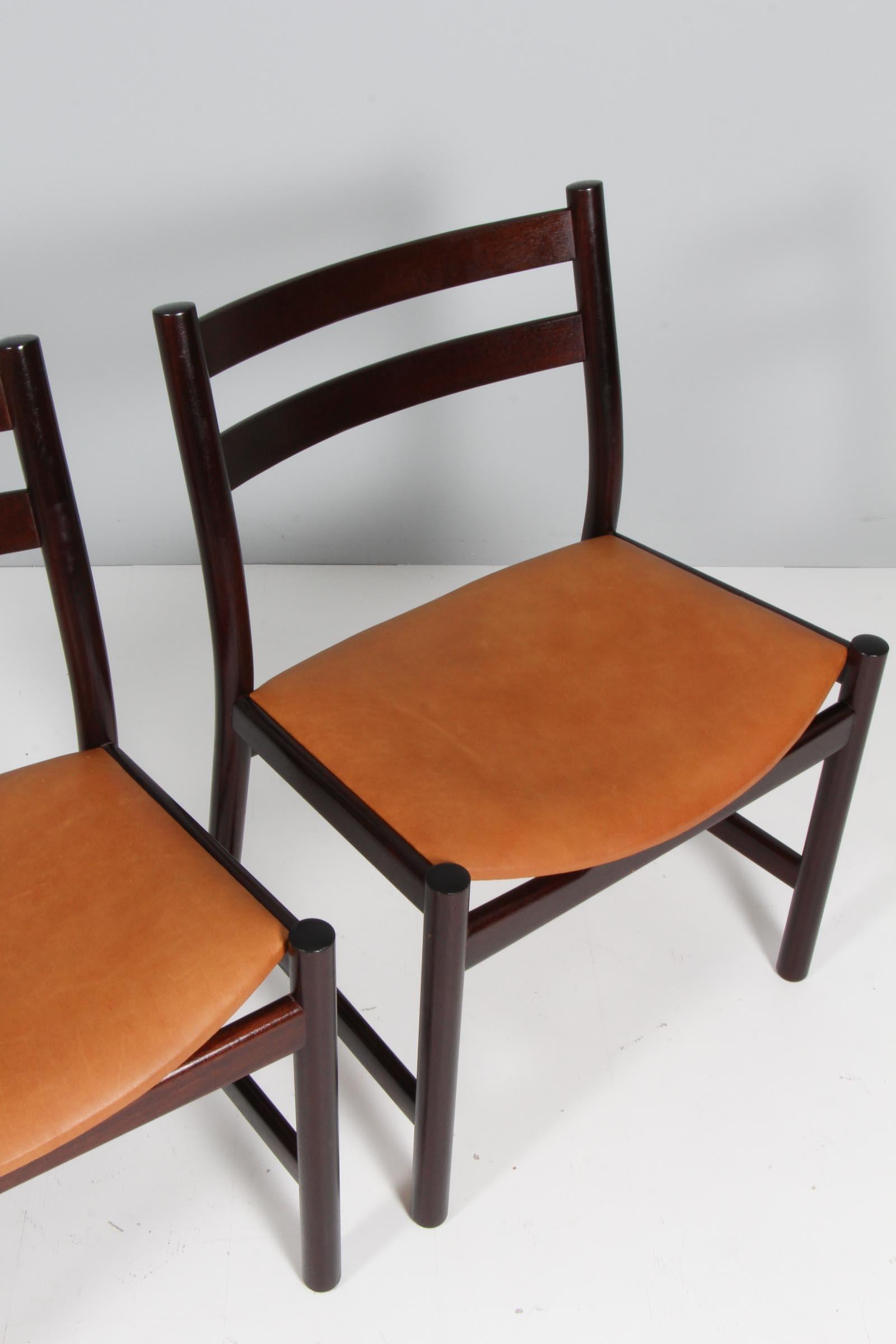 Set of Four Hans J. Wegner Dining Chairs Model CH-47 in mahogany In Good Condition For Sale In Esbjerg, DK