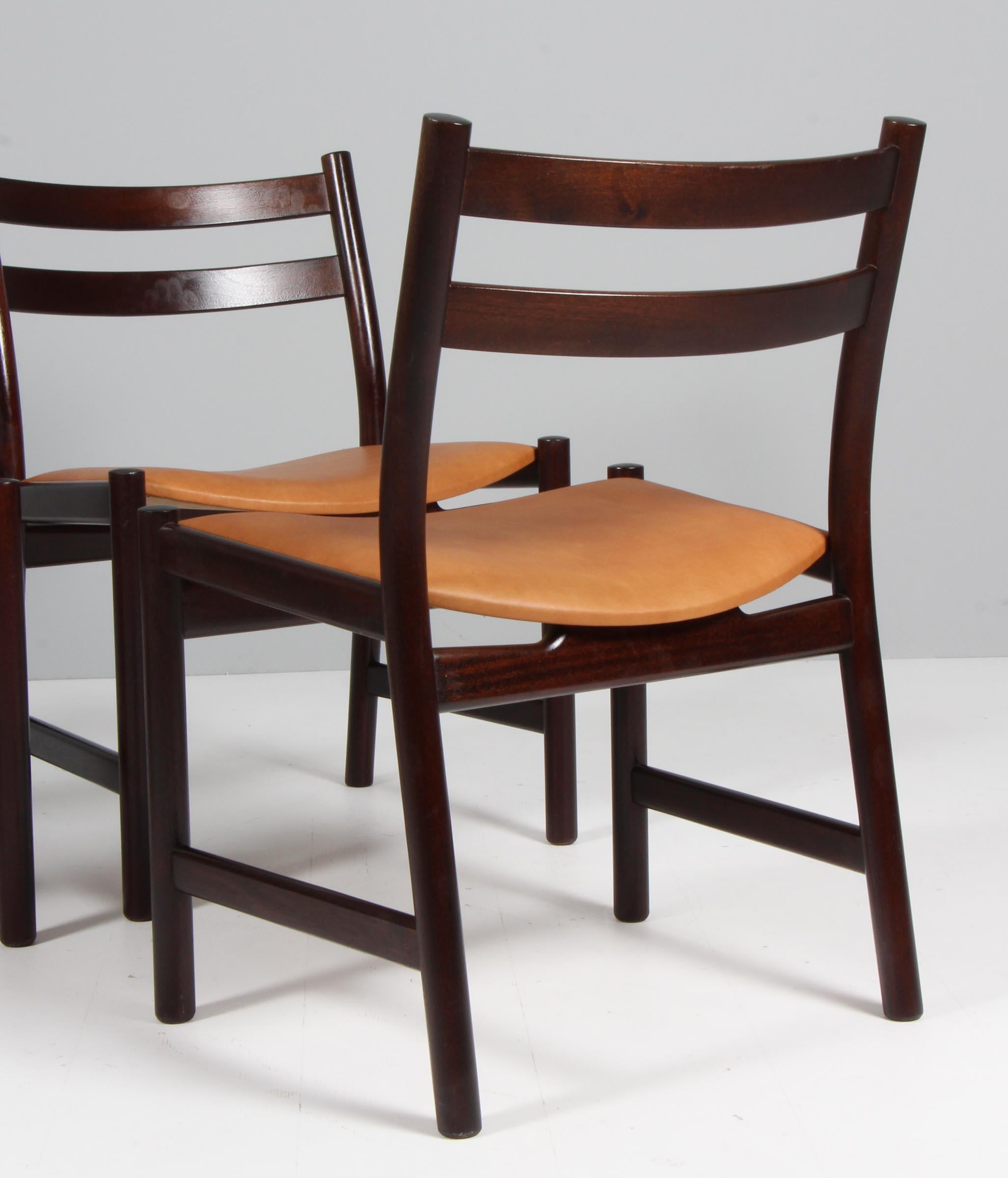 Mid-20th Century Set of Four Hans J. Wegner Dining Chairs Model CH-47 in mahogany For Sale