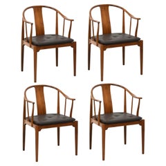 Set di quattro sedie cinesi Hans Wegner in noce Fritz Hansen Danimarca anni '60