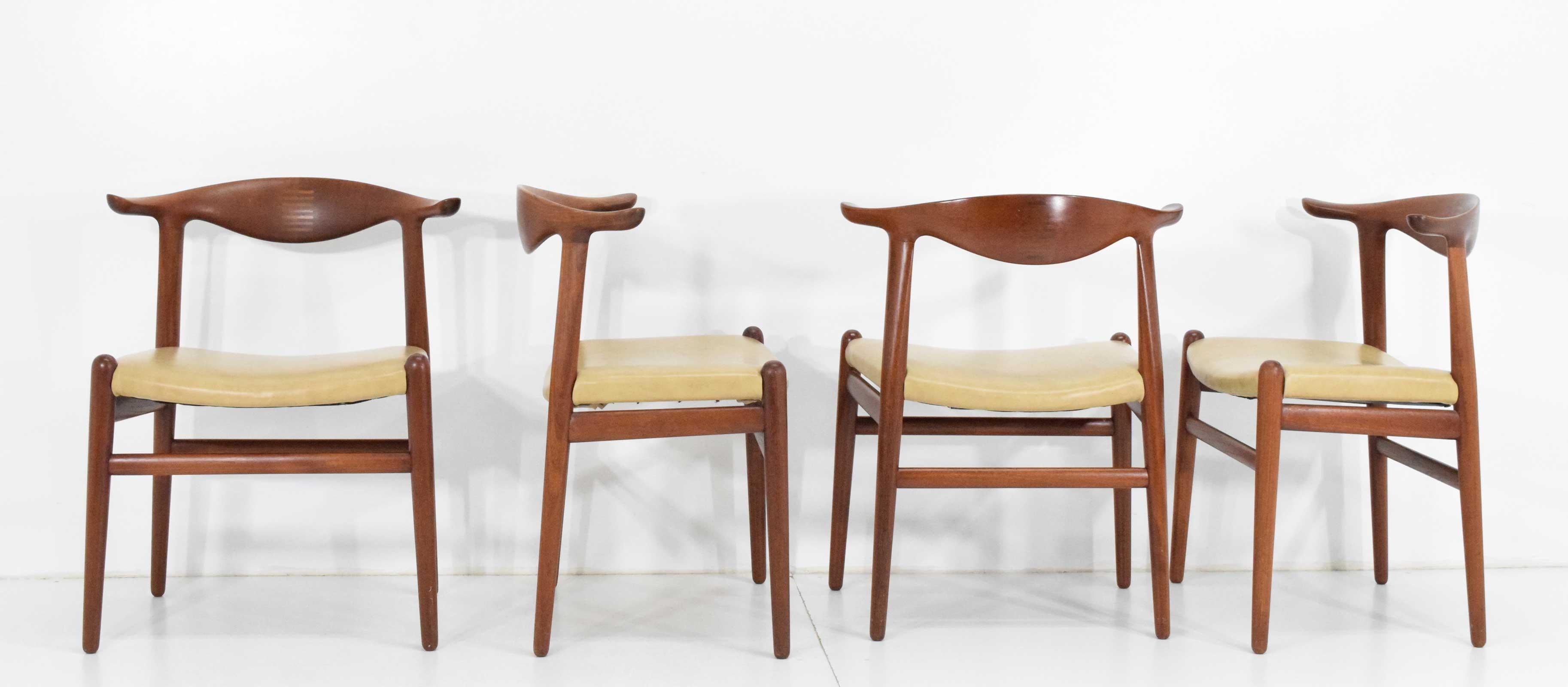 Set of Four Hans Wegner Cow Horn Chairs in Teak and Rosewood 1