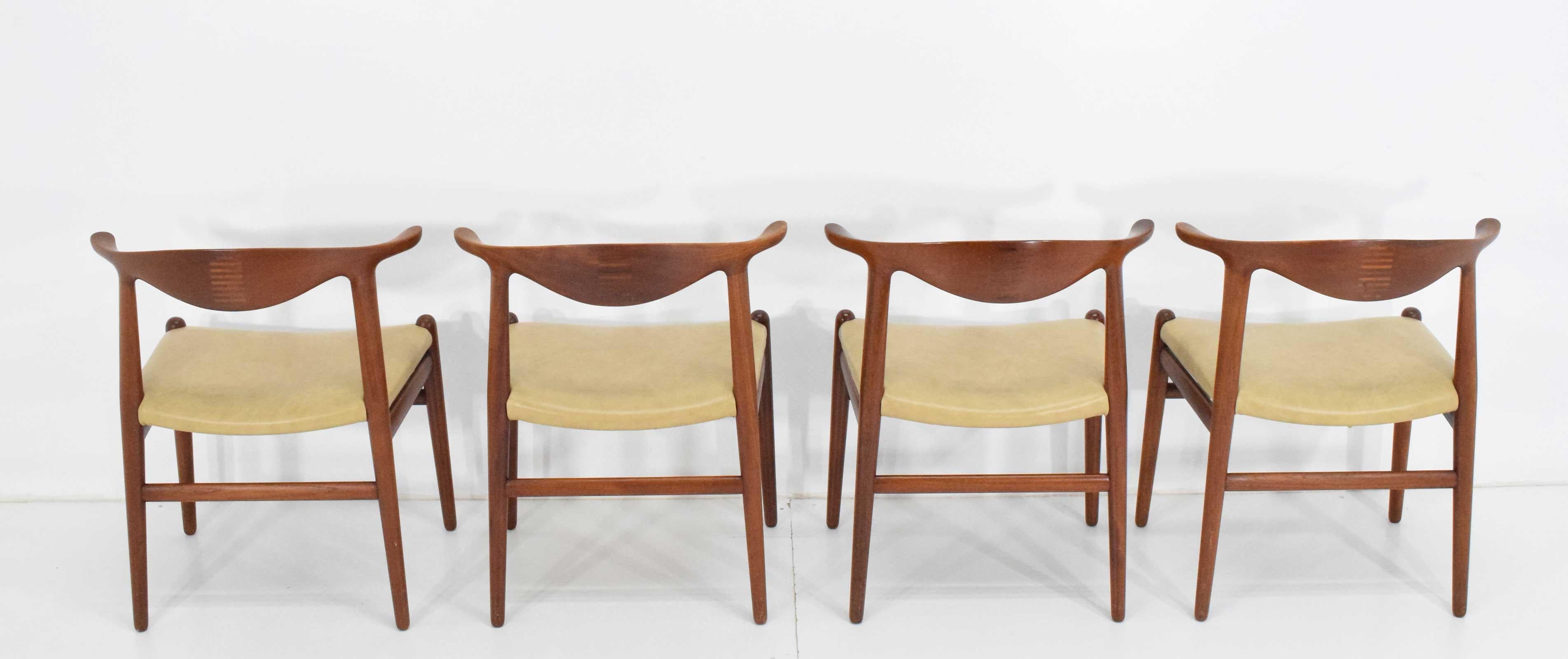 Set of Four Hans Wegner Cow Horn Chairs in Teak and Rosewood 3