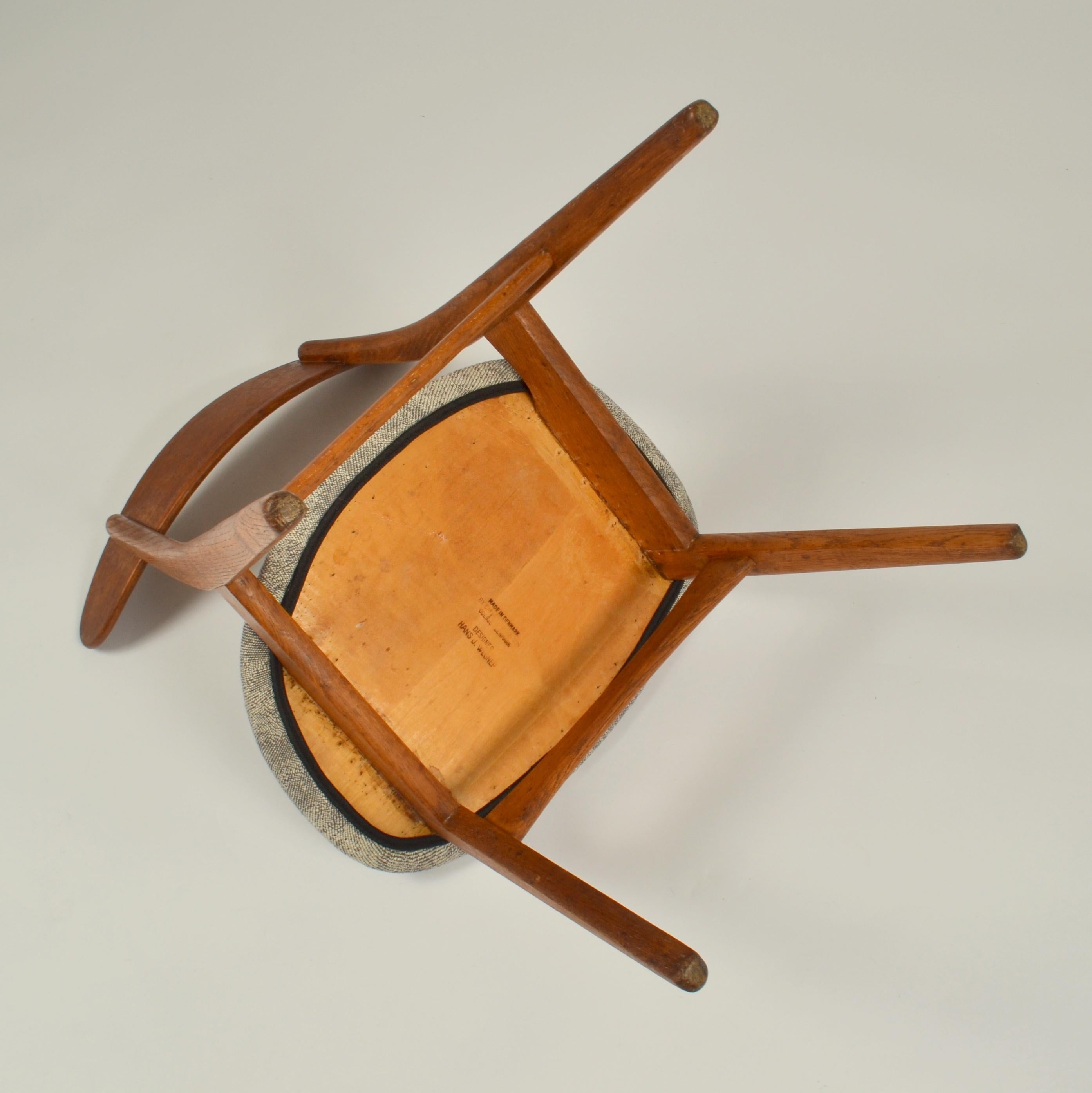 Juego de cuatro sillas de comedor Hans Wegner CH30 para Carl Hansen & Søn en roble en venta 3
