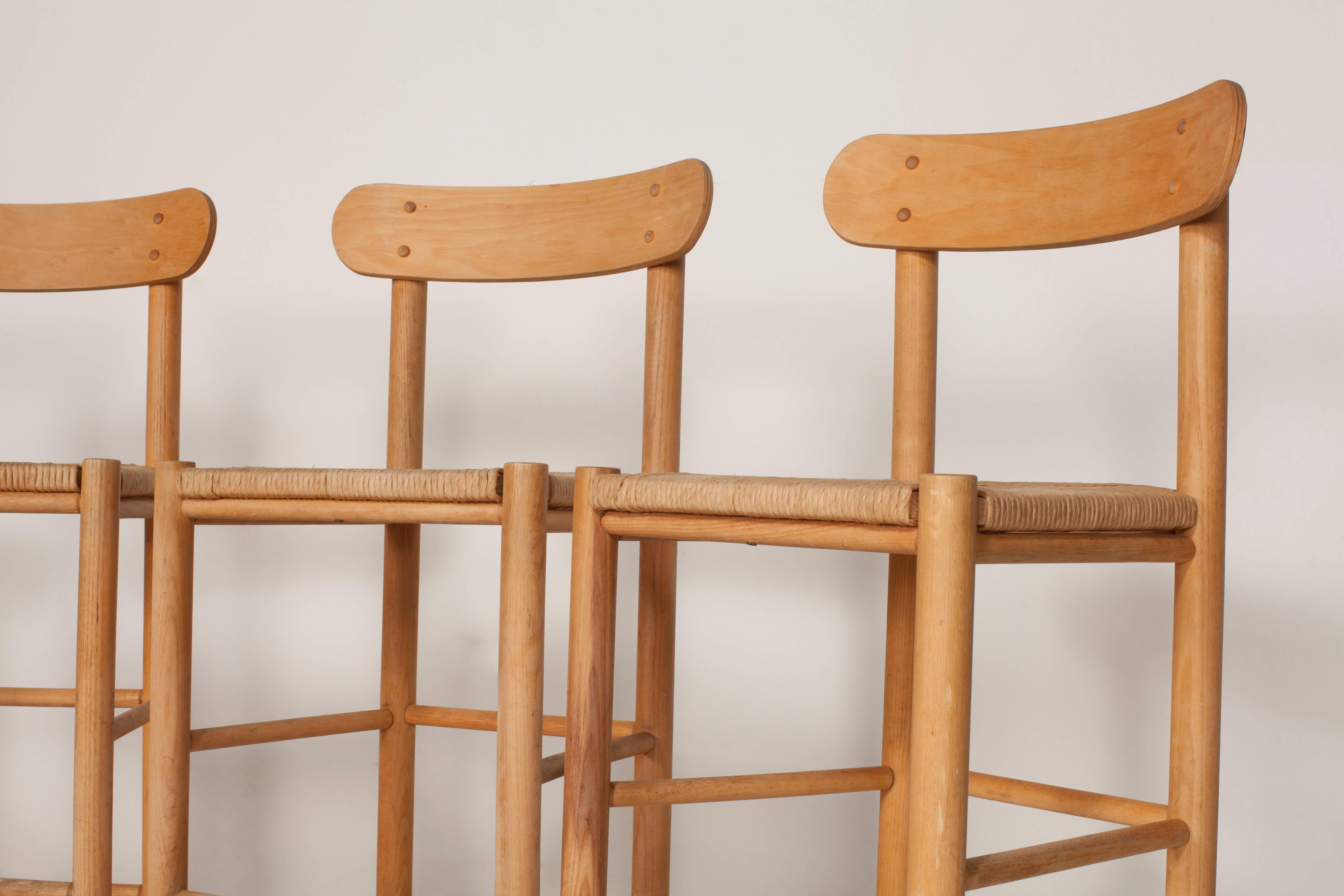 Set of Four Hans Wegner Style Natural Oak Bar Stools with Rush Seat In Excellent Condition In Los Angeles, CA