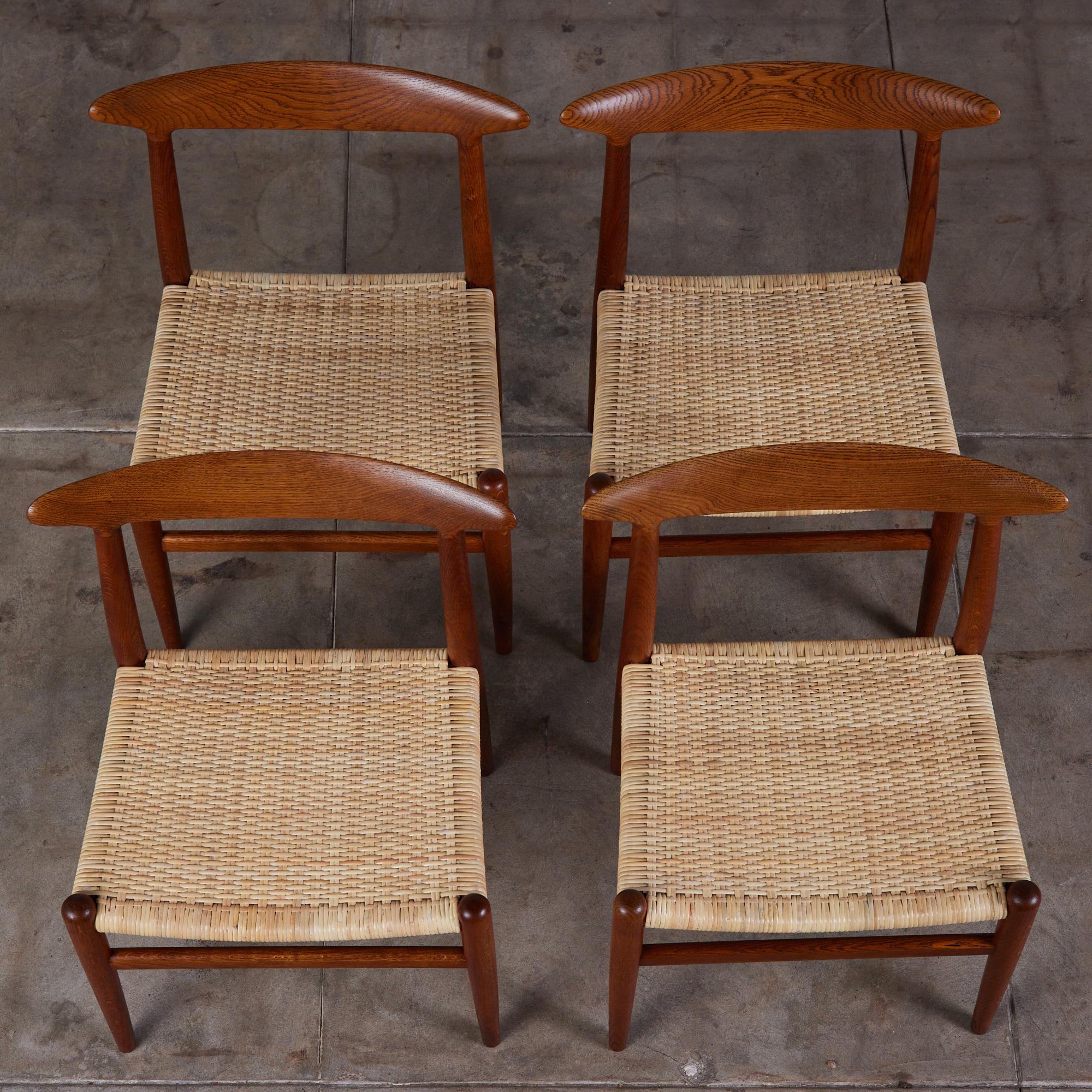 Set of Four Hans Wegner W2 Dining Chairs for C.M. Madsen In Excellent Condition In Los Angeles, CA