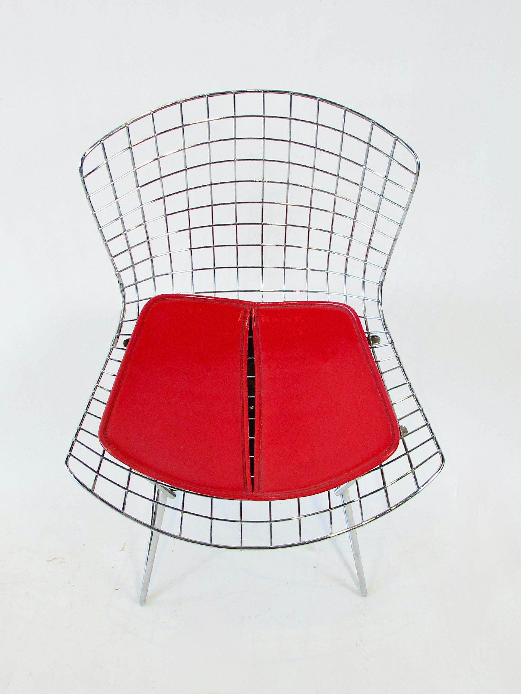 Set of four Harry Bertoia for Knoll chrome dining chairs with deep red cushions 2