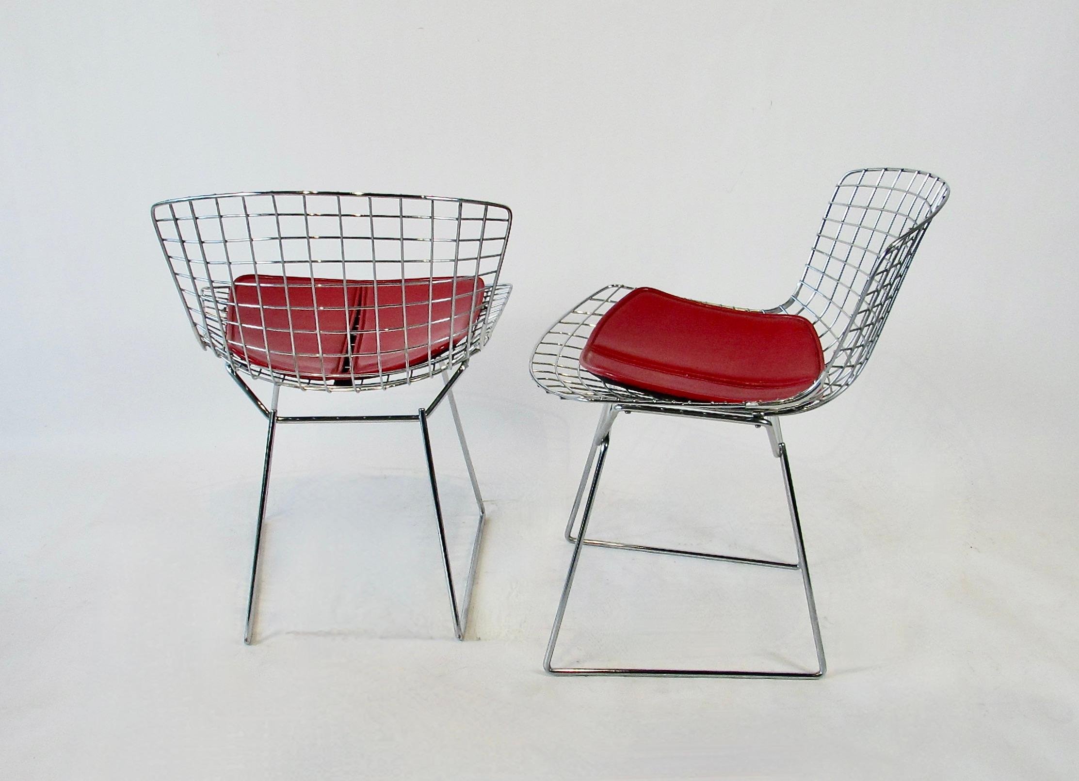 Set of four Harry Bertoia for Knoll chrome dining chairs with deep red cushions 6