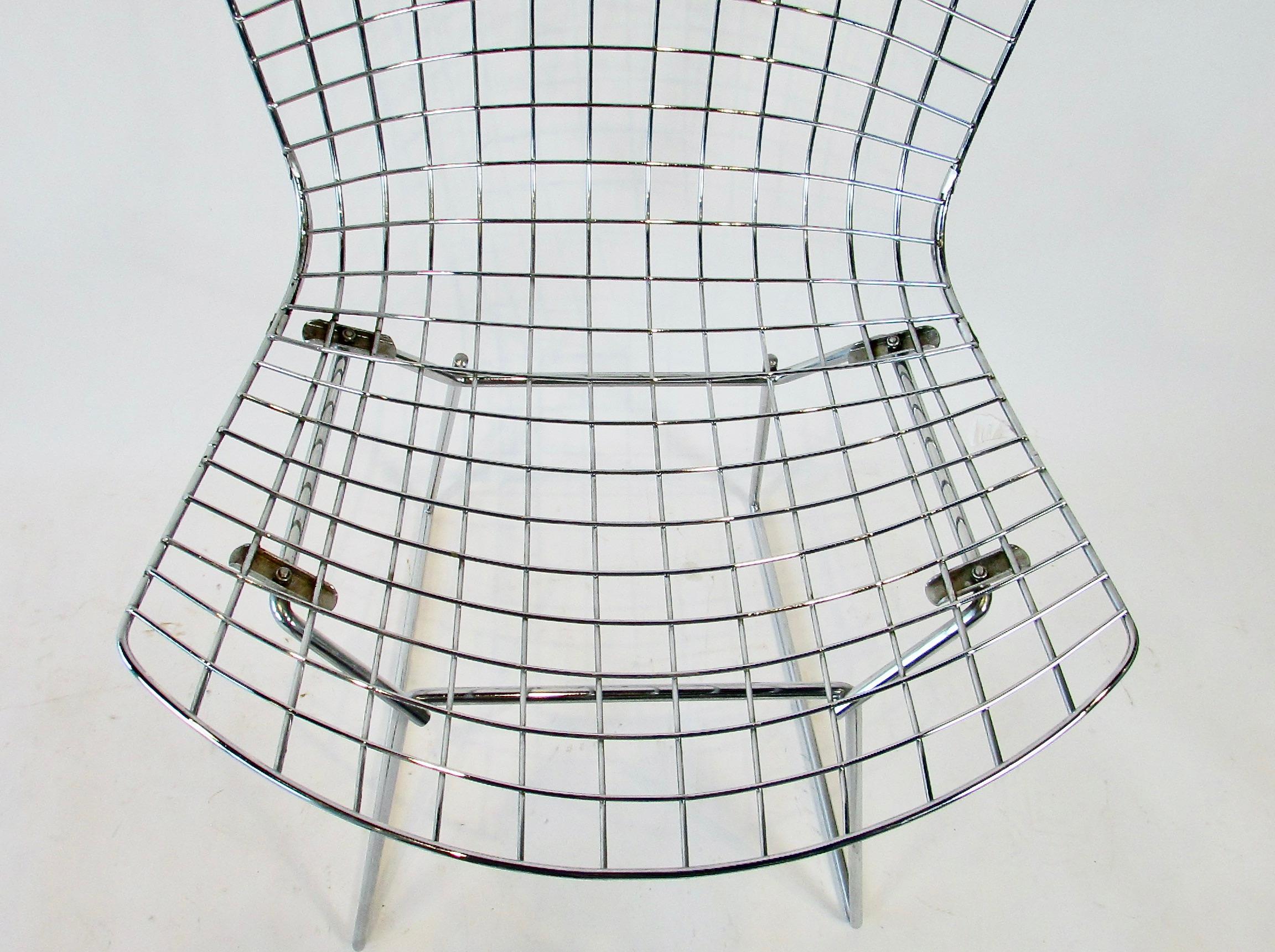 Set of four Harry Bertoia for Knoll chrome dining chairs with deep red cushions 1