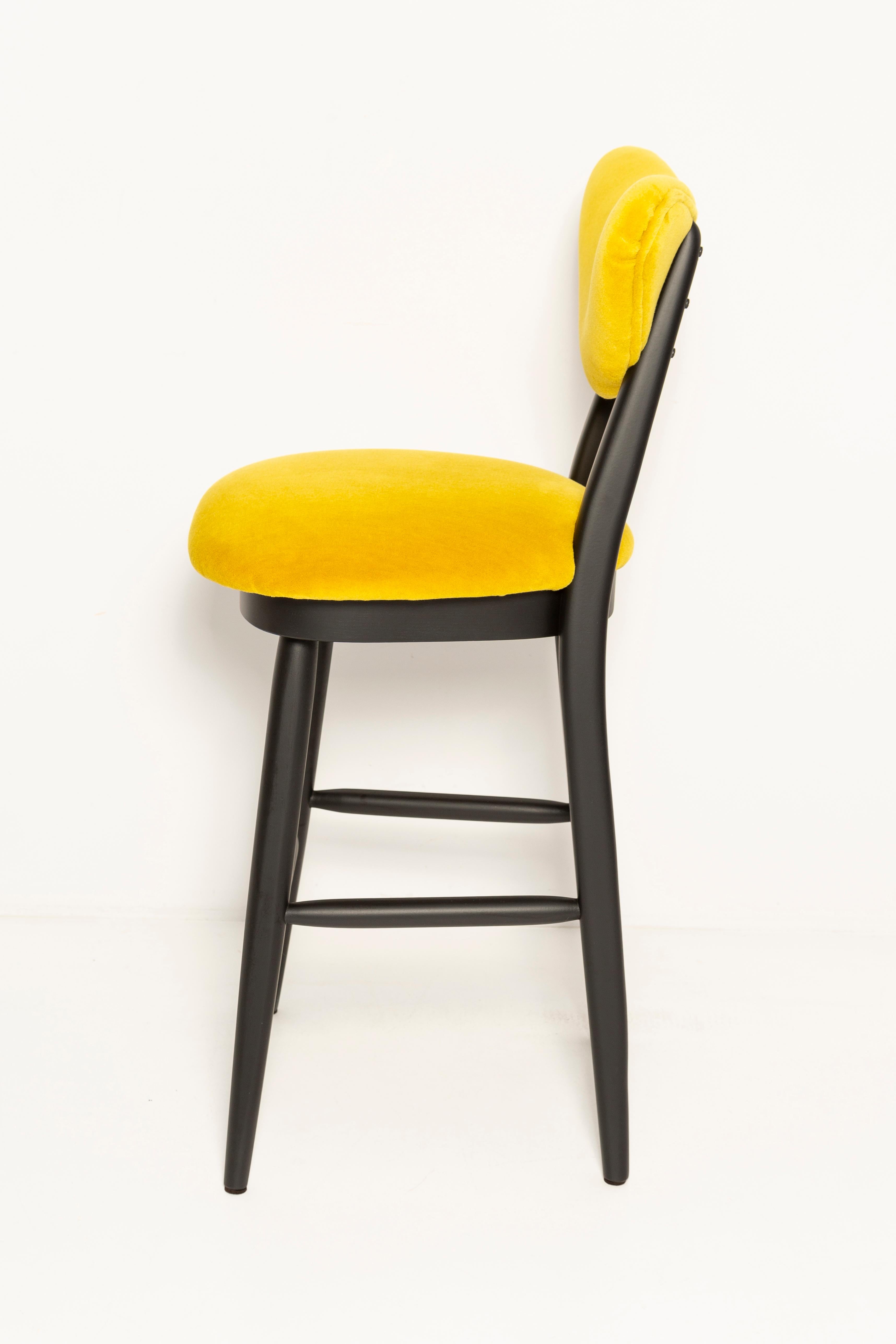 Polish Set of Four Heart Bar Stools, Alpaca Wool, by Vintola Studio, Europe, Poland. For Sale