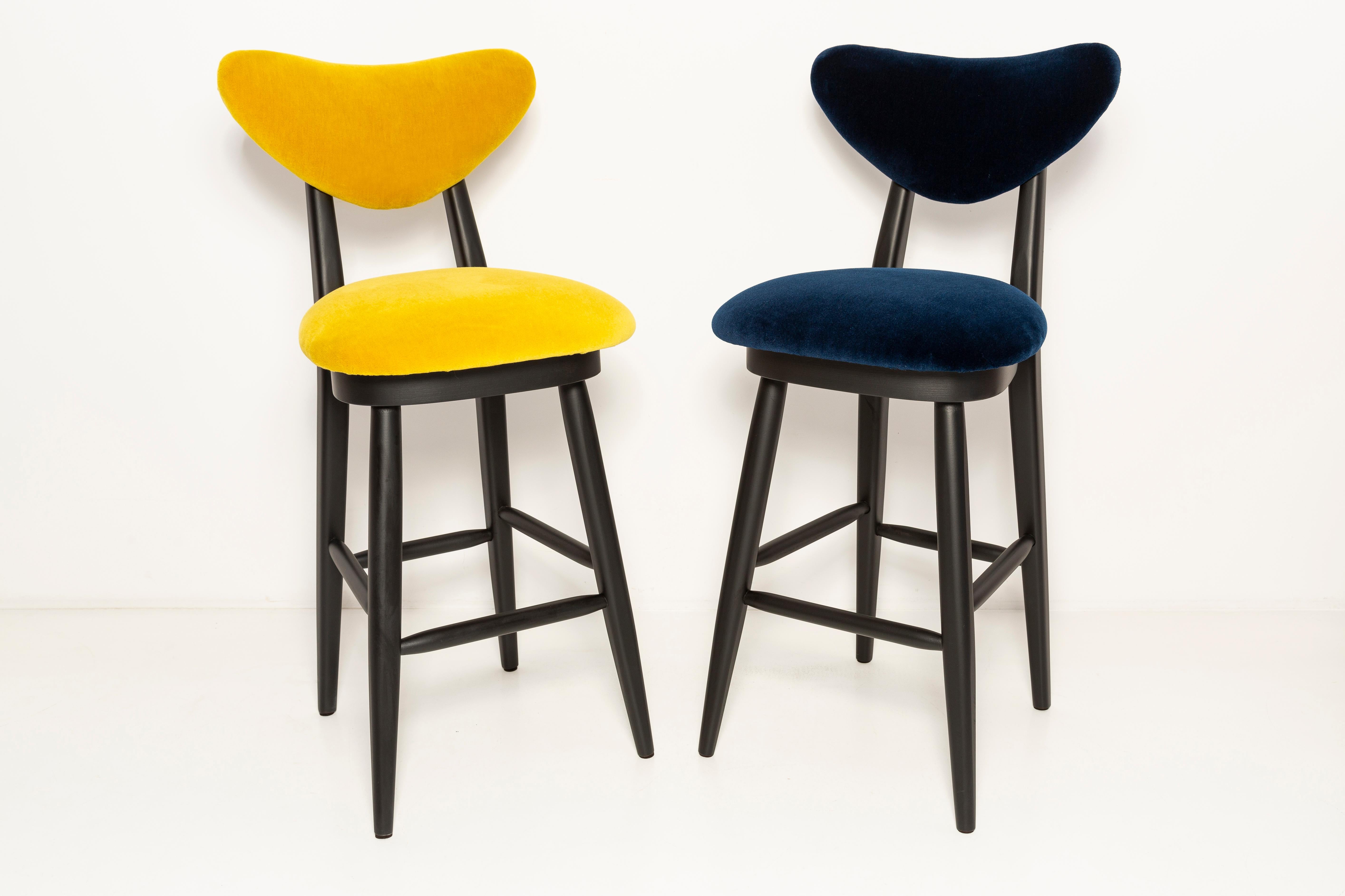 Polish Set of Four Heart Bar Stools, Alpaca Wool, by Vintola Studio, Europe, Poland. For Sale