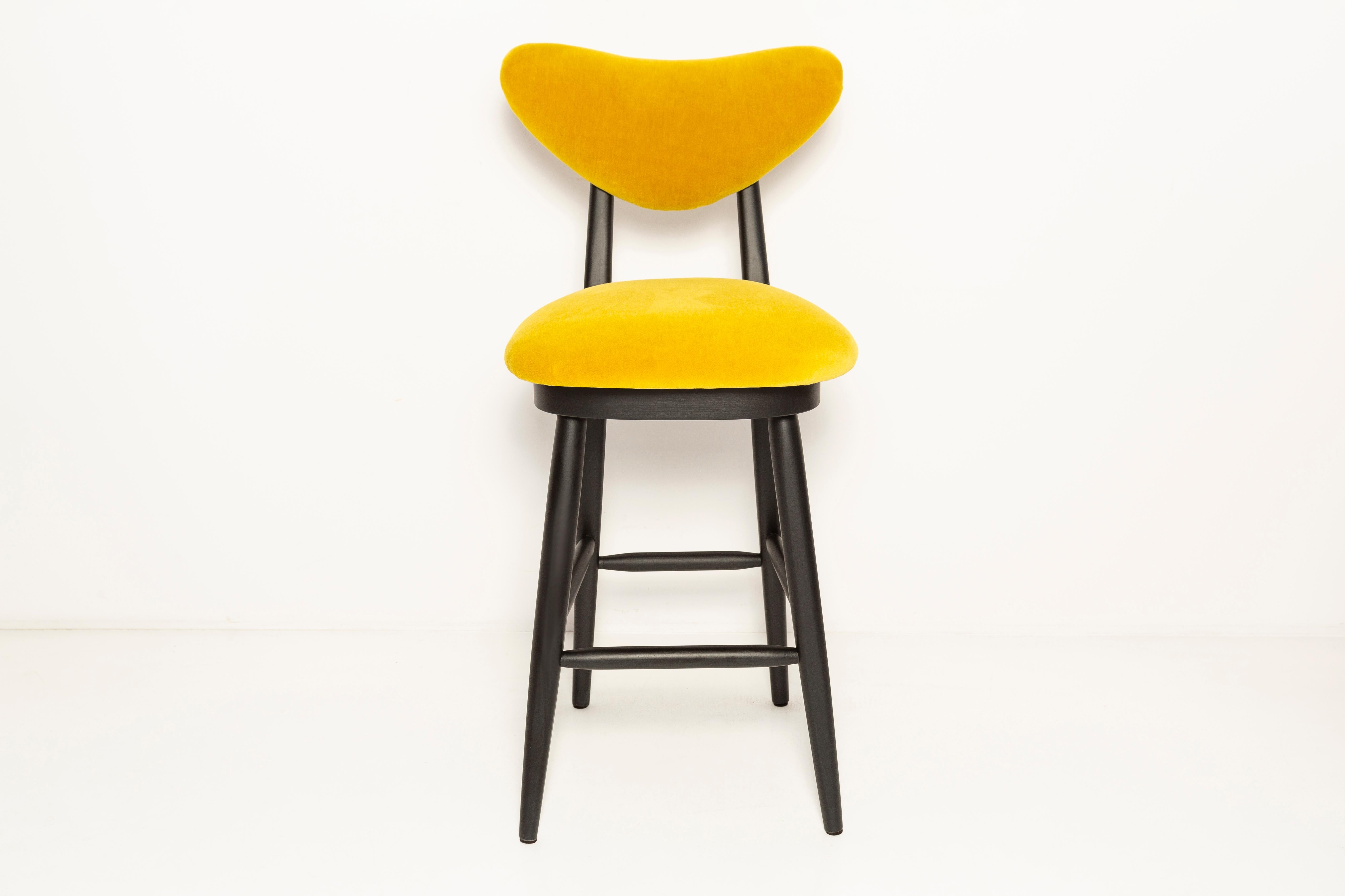 Hand-Carved Set of Four Heart Bar Stools, Alpaca Wool, by Vintola Studio, Europe, Poland. For Sale