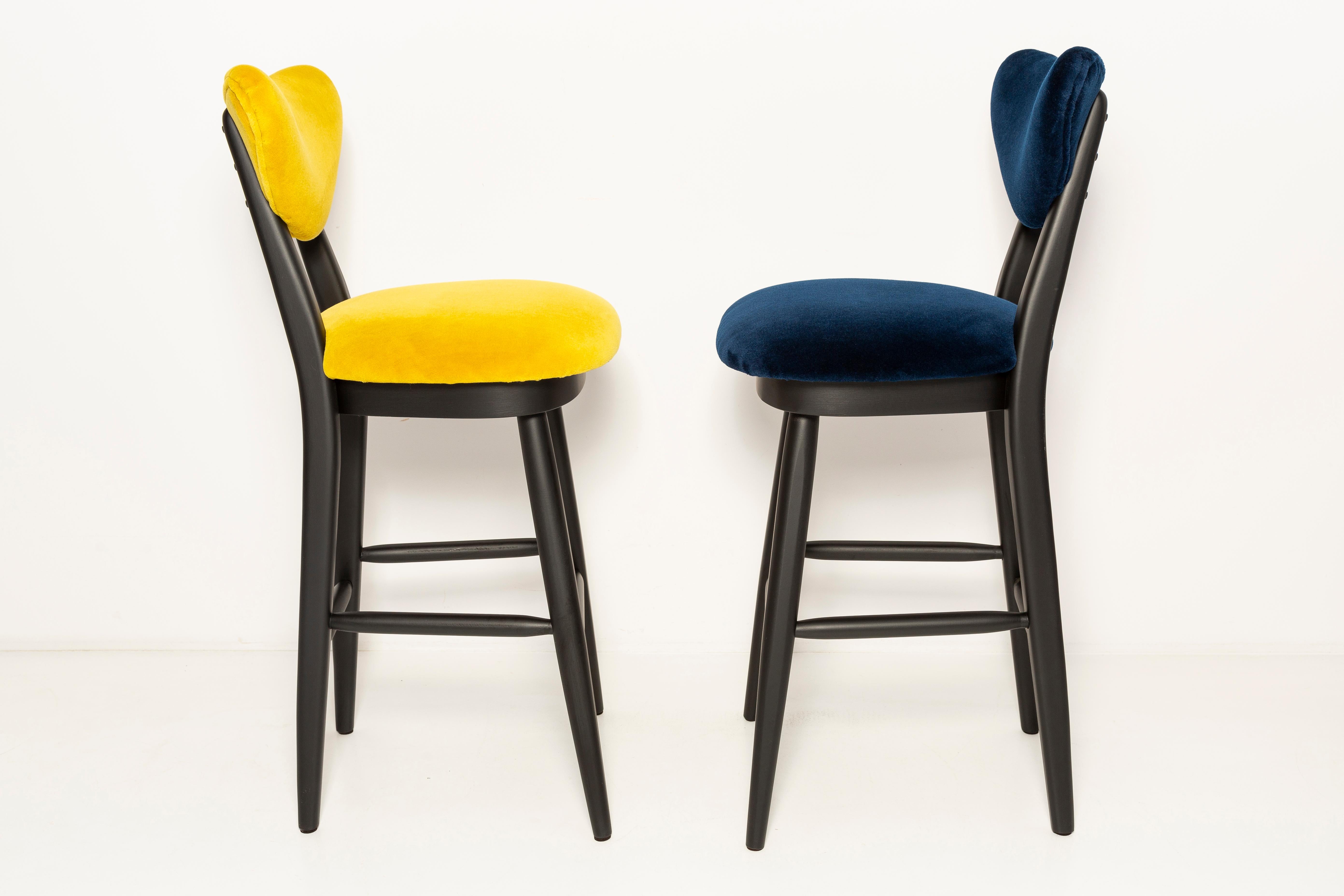 Hand-Carved Set of Four Heart Bar Stools, Alpaca Wool, by Vintola Studio, Europe, Poland. For Sale