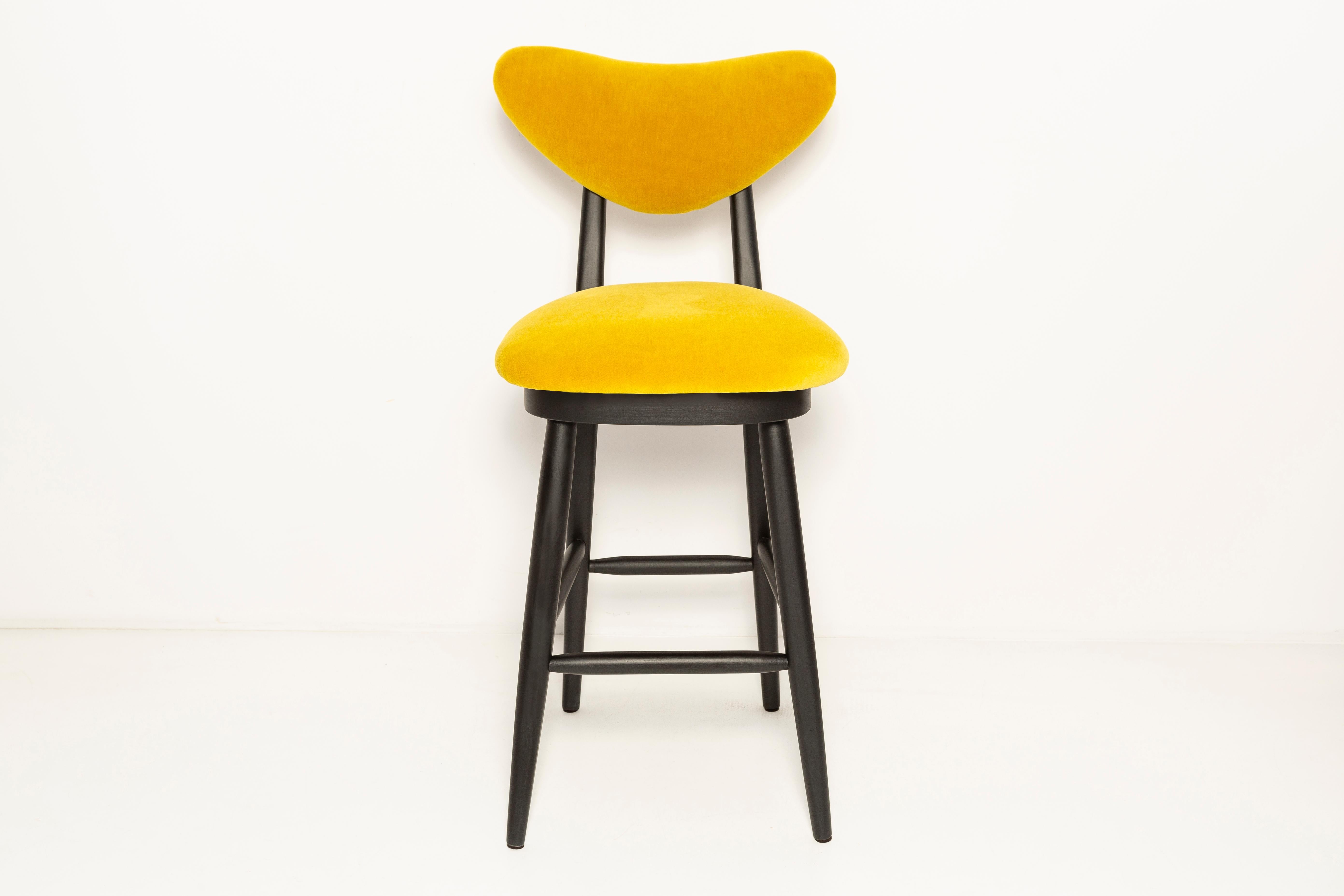 Contemporary Set of Four Heart Bar Stools, Alpaca Wool, by Vintola Studio, Europe, Poland. For Sale