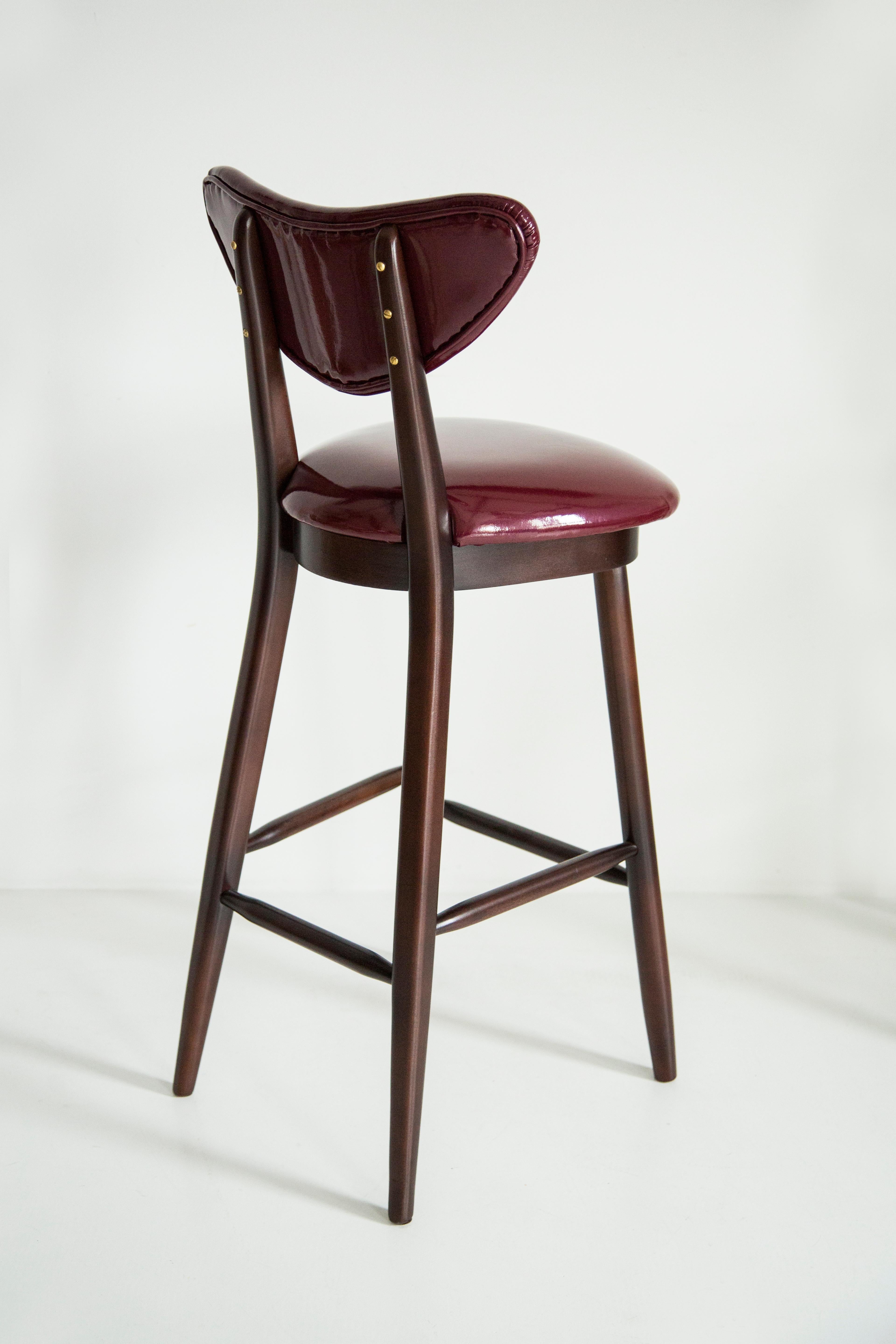 Ensemble de quatre tabourets de bar à cœur, par Vintola Studio, Europe, Pologne. en vente 2